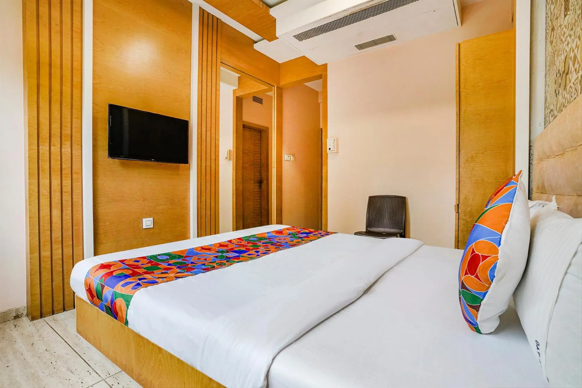 Bed in FabHotel Neelkamal - Chembur
