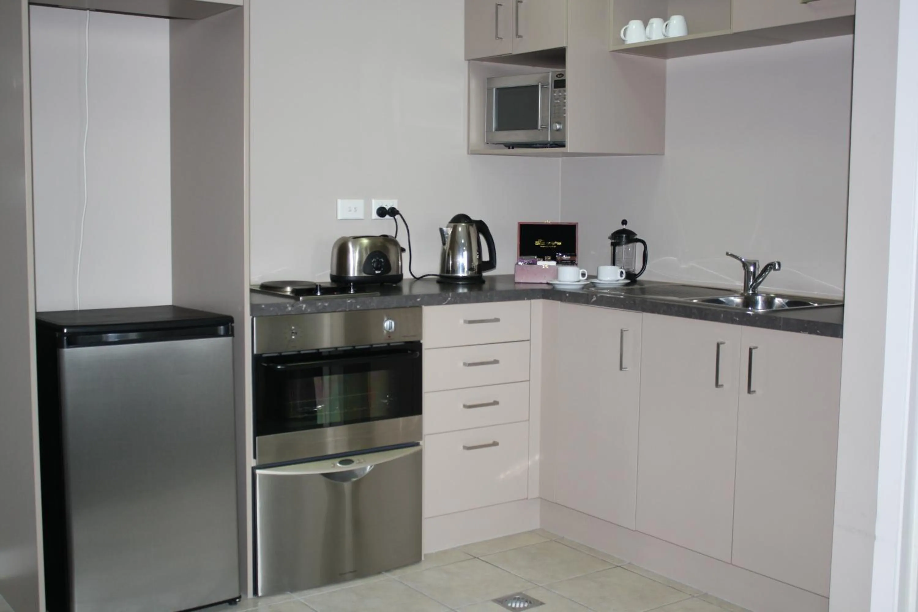 Coffee/tea facilities in Quest On Ward Serviced Apartments