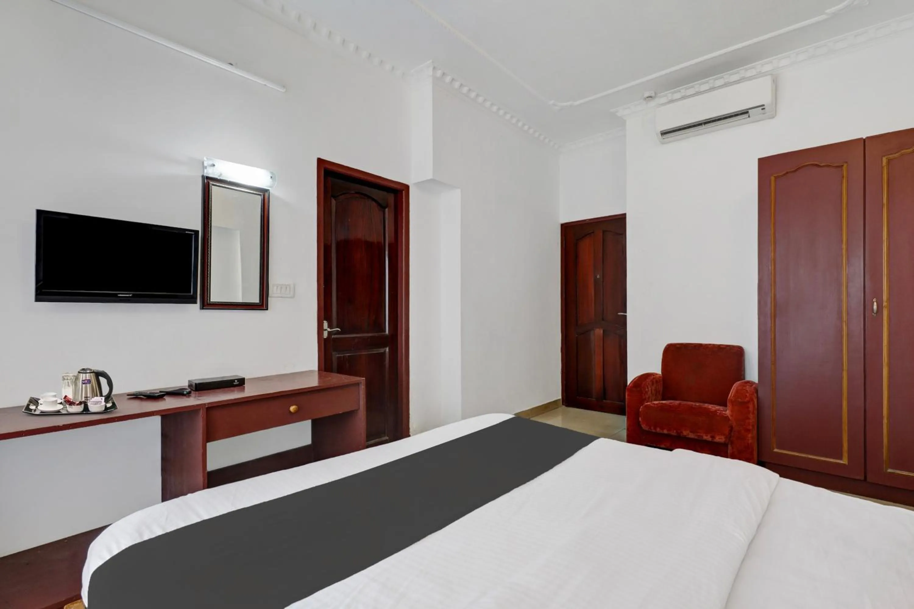 Bedroom, Bed in Super Collection O M G Road