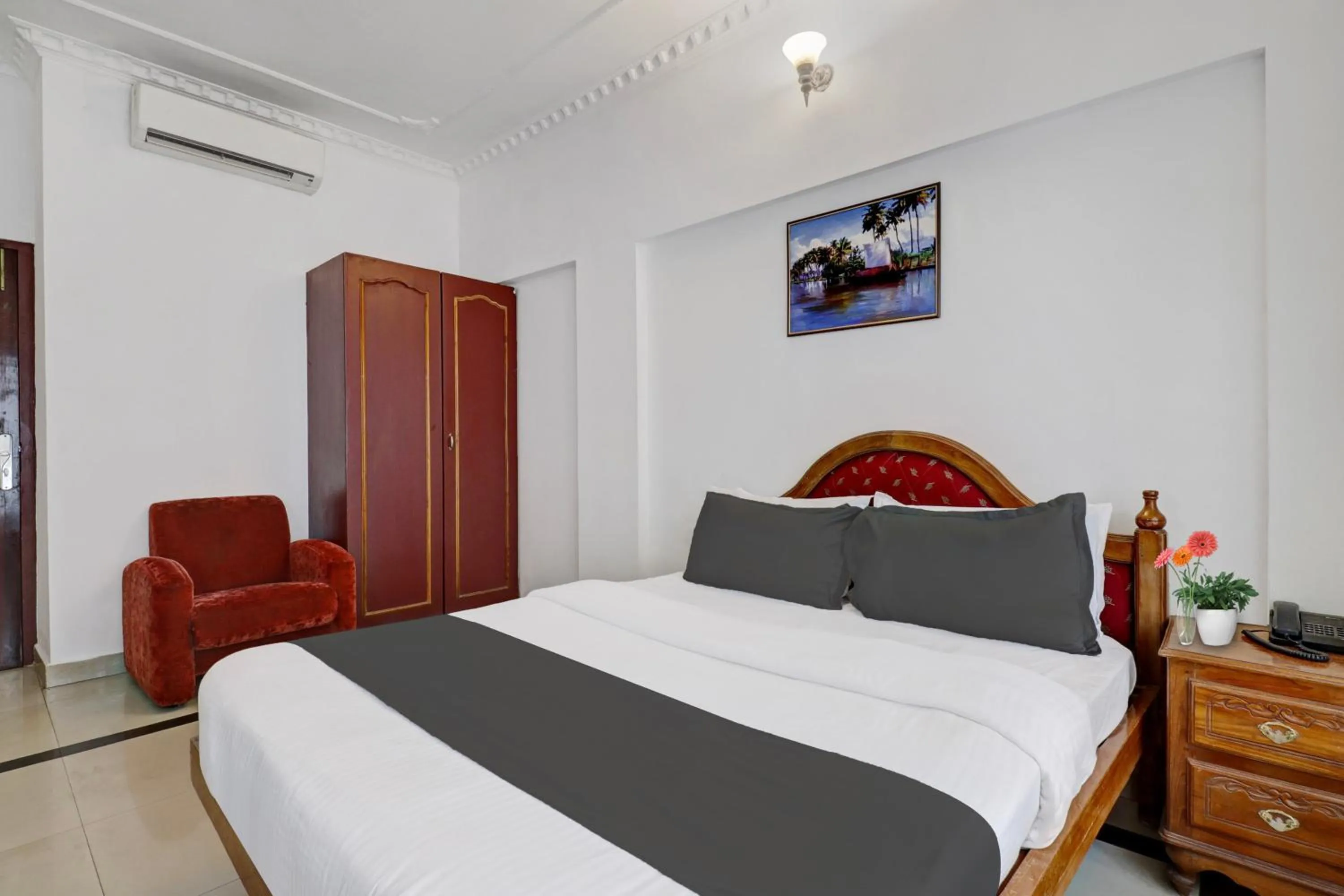 Bedroom, Bed in Super Collection O M G Road