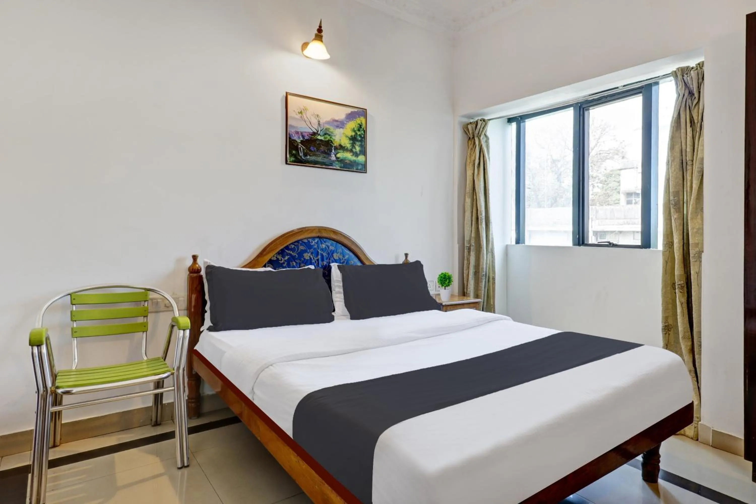 Bedroom, Bed in Super Collection O M G Road