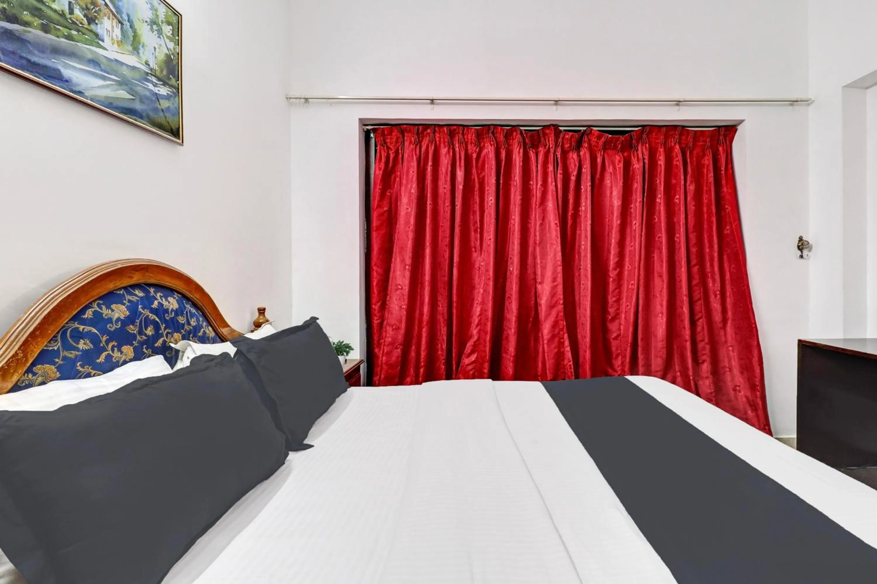 Bedroom, Bed in Super Collection O M G Road