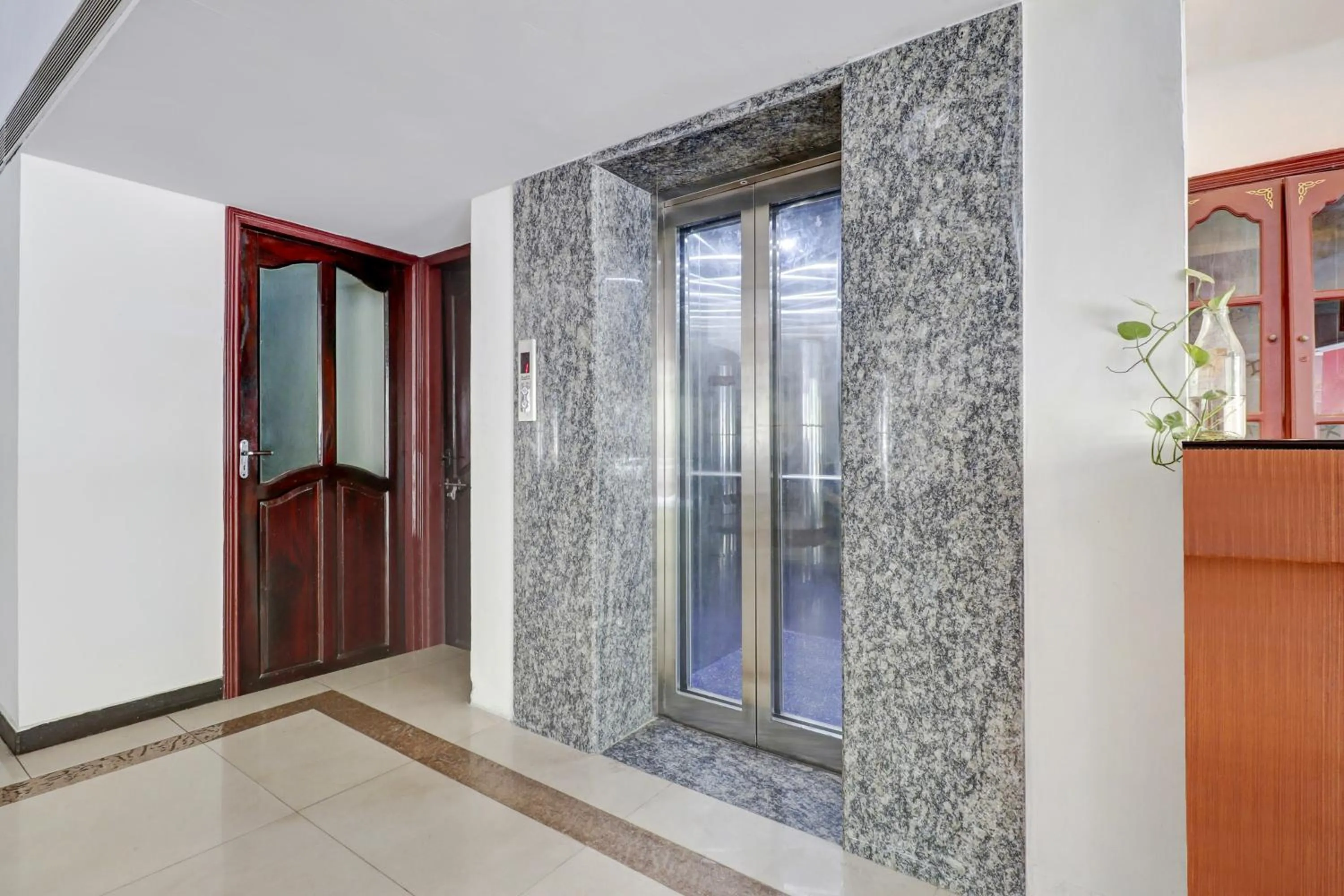 Lobby or reception in Super Collection O M G Road