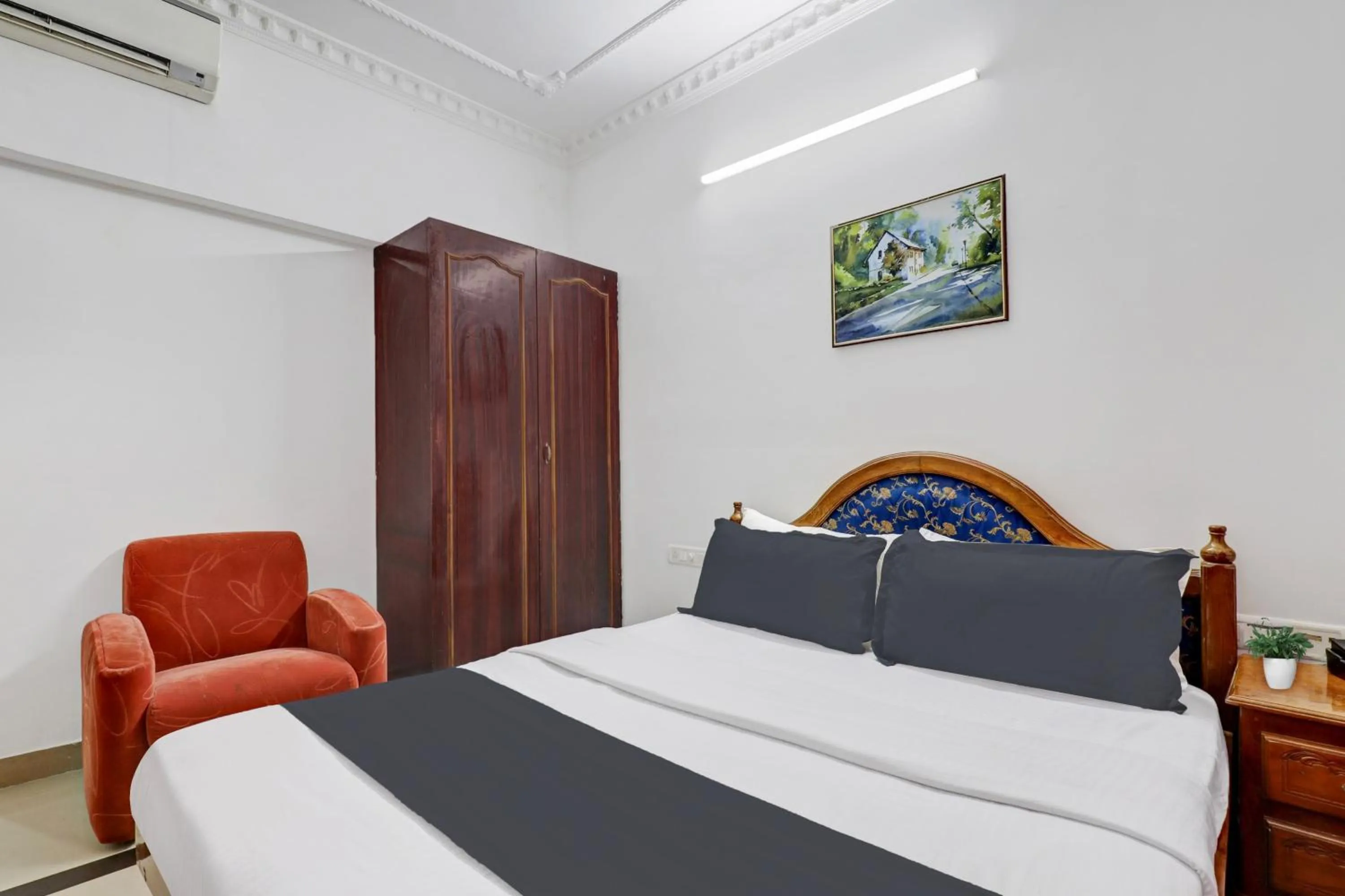 Bedroom, Bed in Super Collection O M G Road