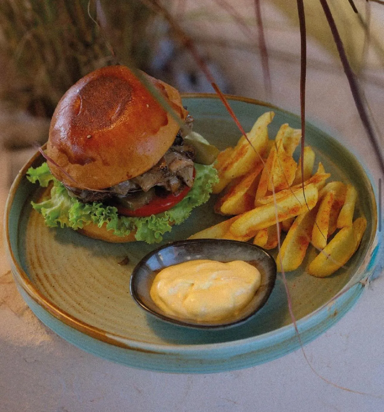 Restaurant/places to eat in Sundance Suites Hotel