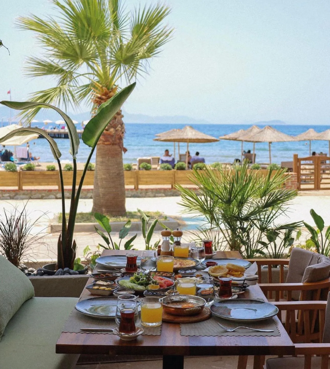 Restaurant/places to eat in Sundance Suites Hotel