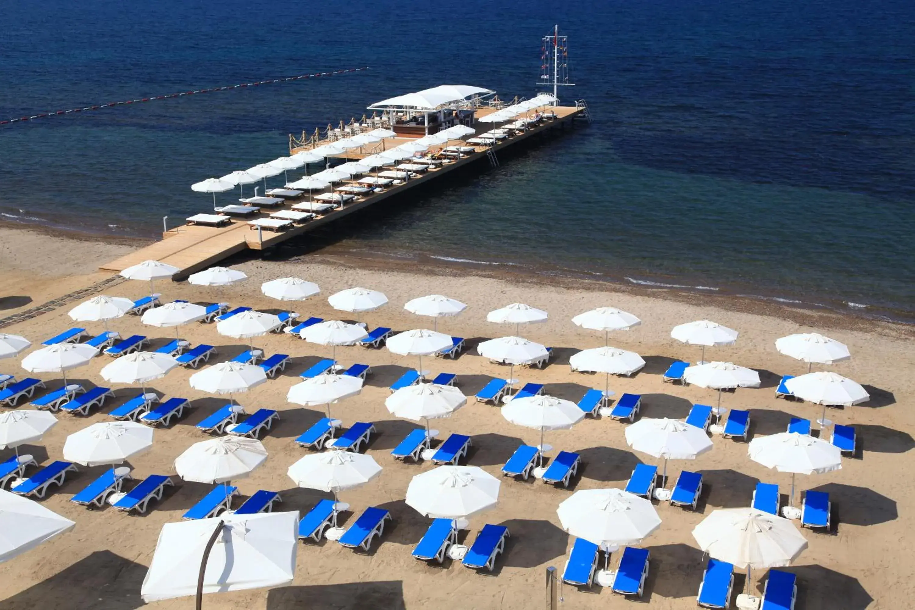 Suite with Garden View in Sundance Suites Hotel Suite with Garden View in Sundance Suites Hotel