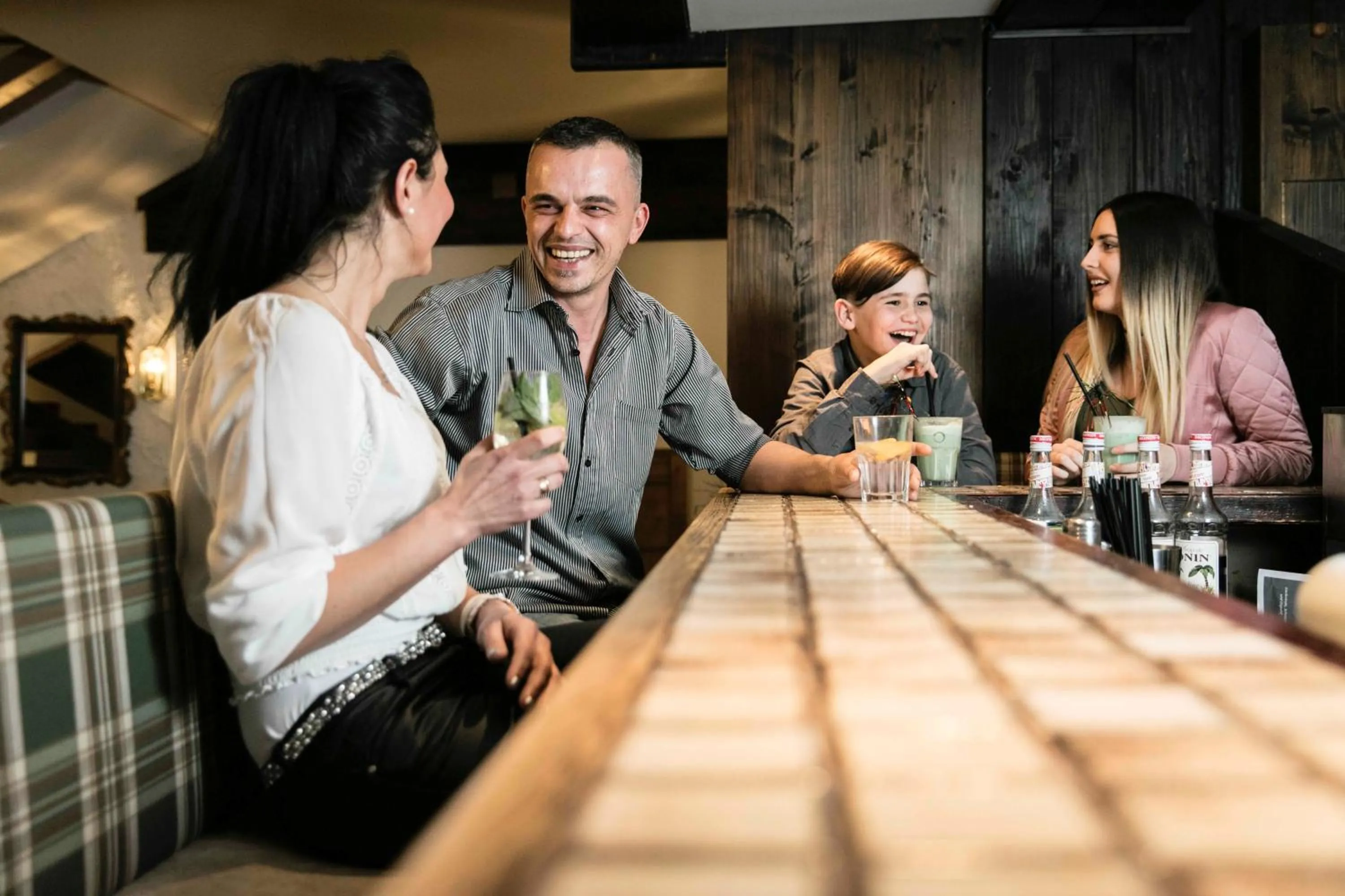 Lounge or bar in Alpenlodge - Das Dorfhotel