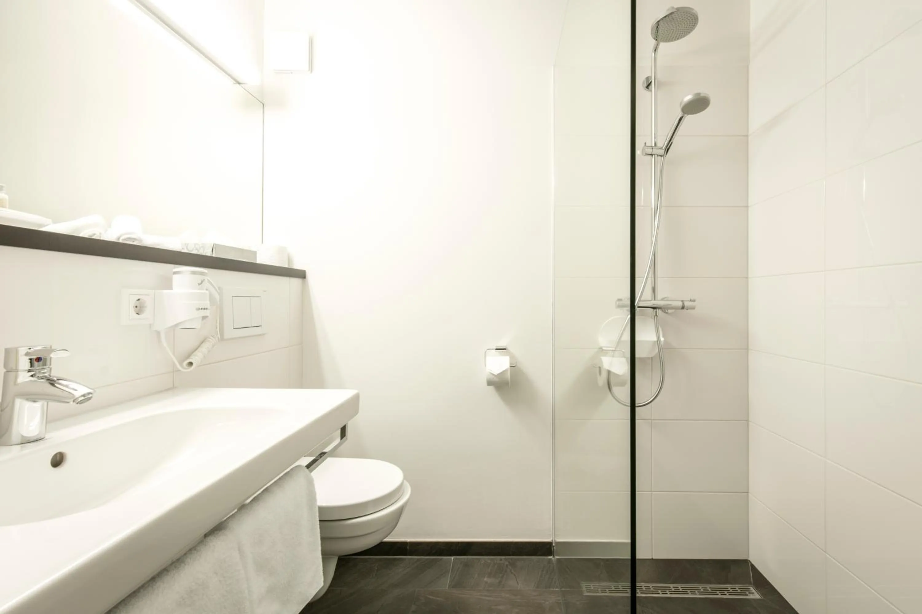 Shower in Alpenlodge - Das Dorfhotel