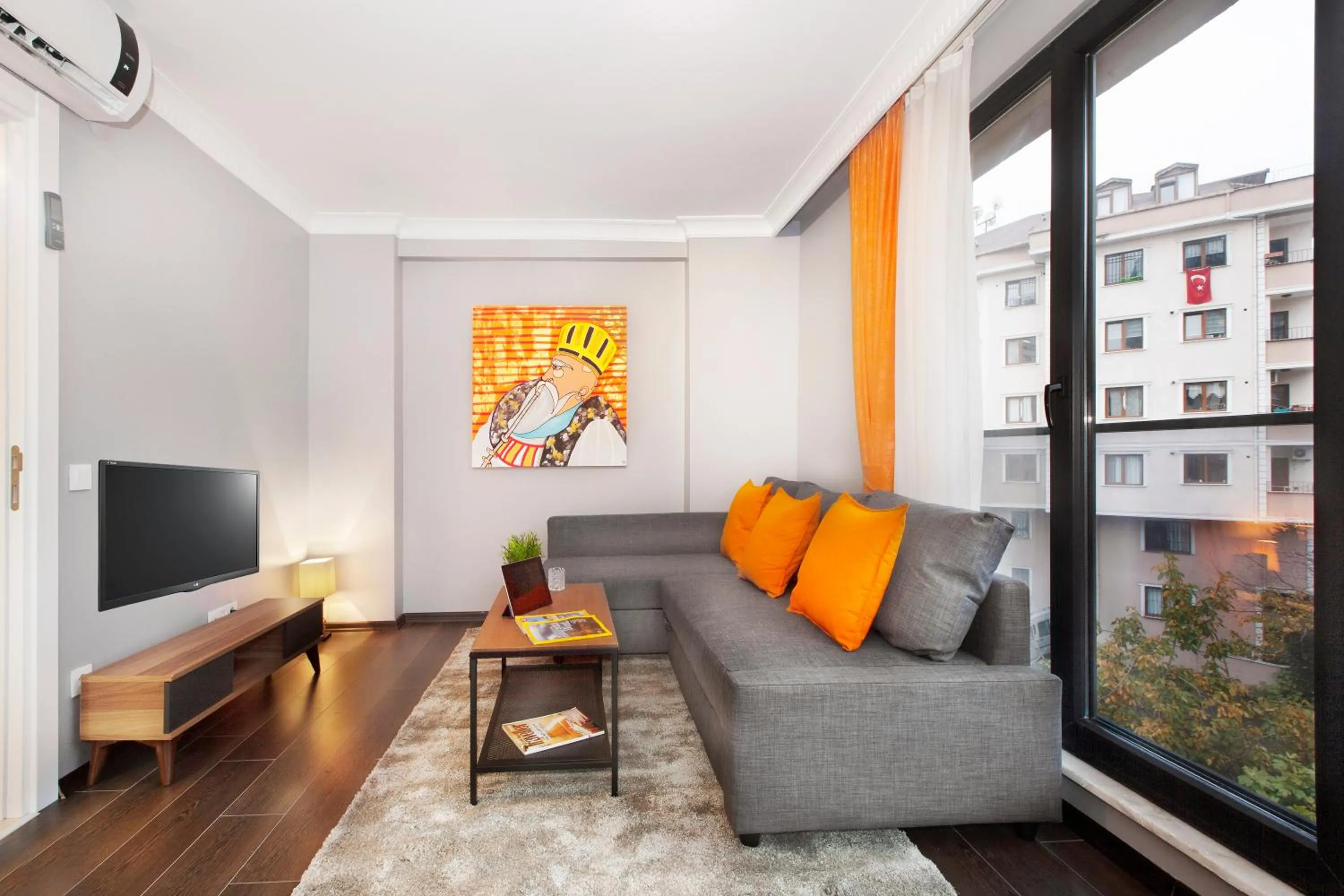 TV and multimedia in Nisantasi Residence