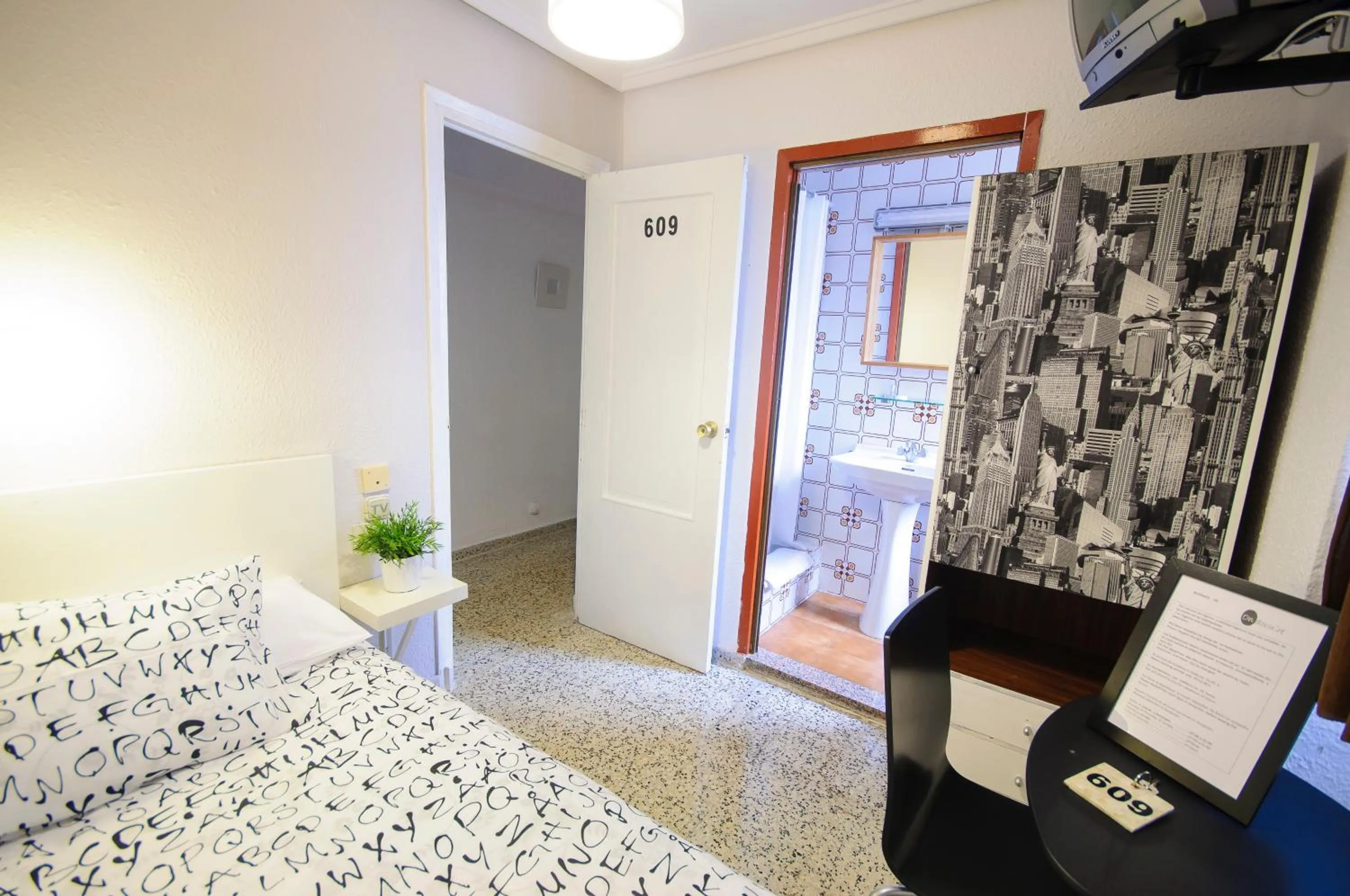 Bed in Hostal On Dormire Valencia