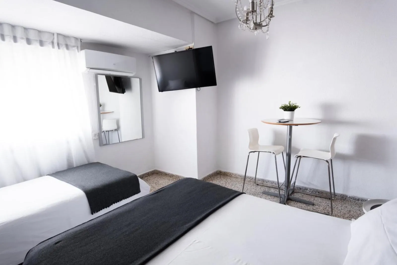 Bed in Hostal On Dormire Valencia