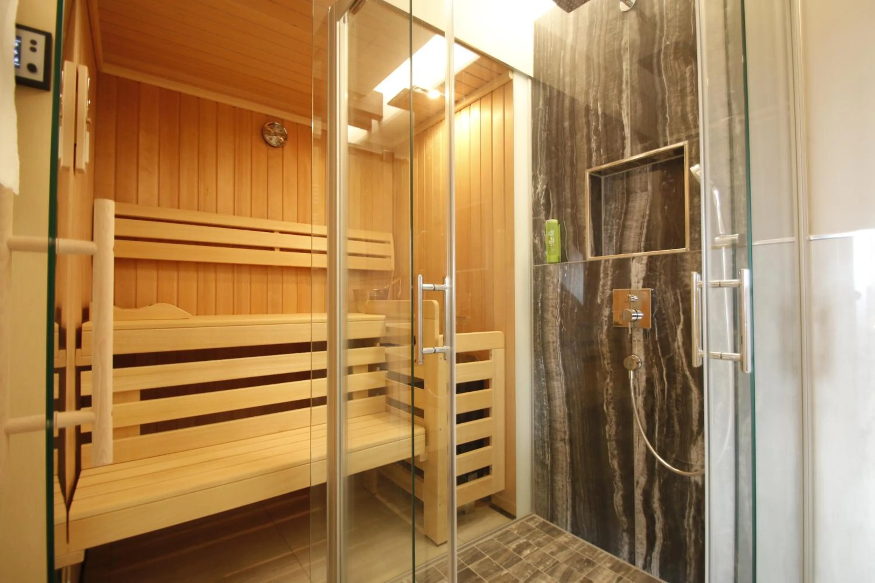 Sauna in Amelie No 1 Hotel & Appartements