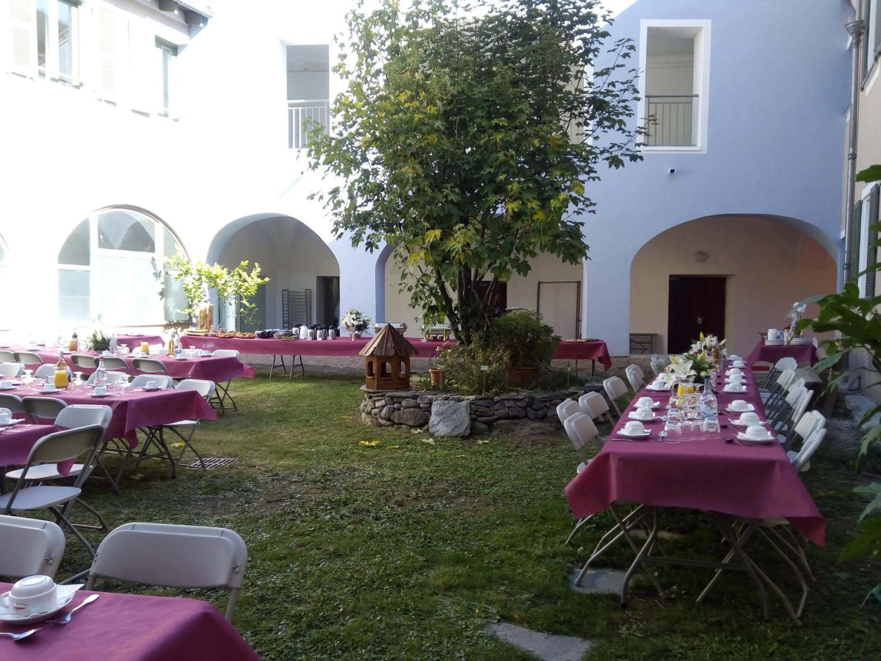 Patio in Le Prieuré