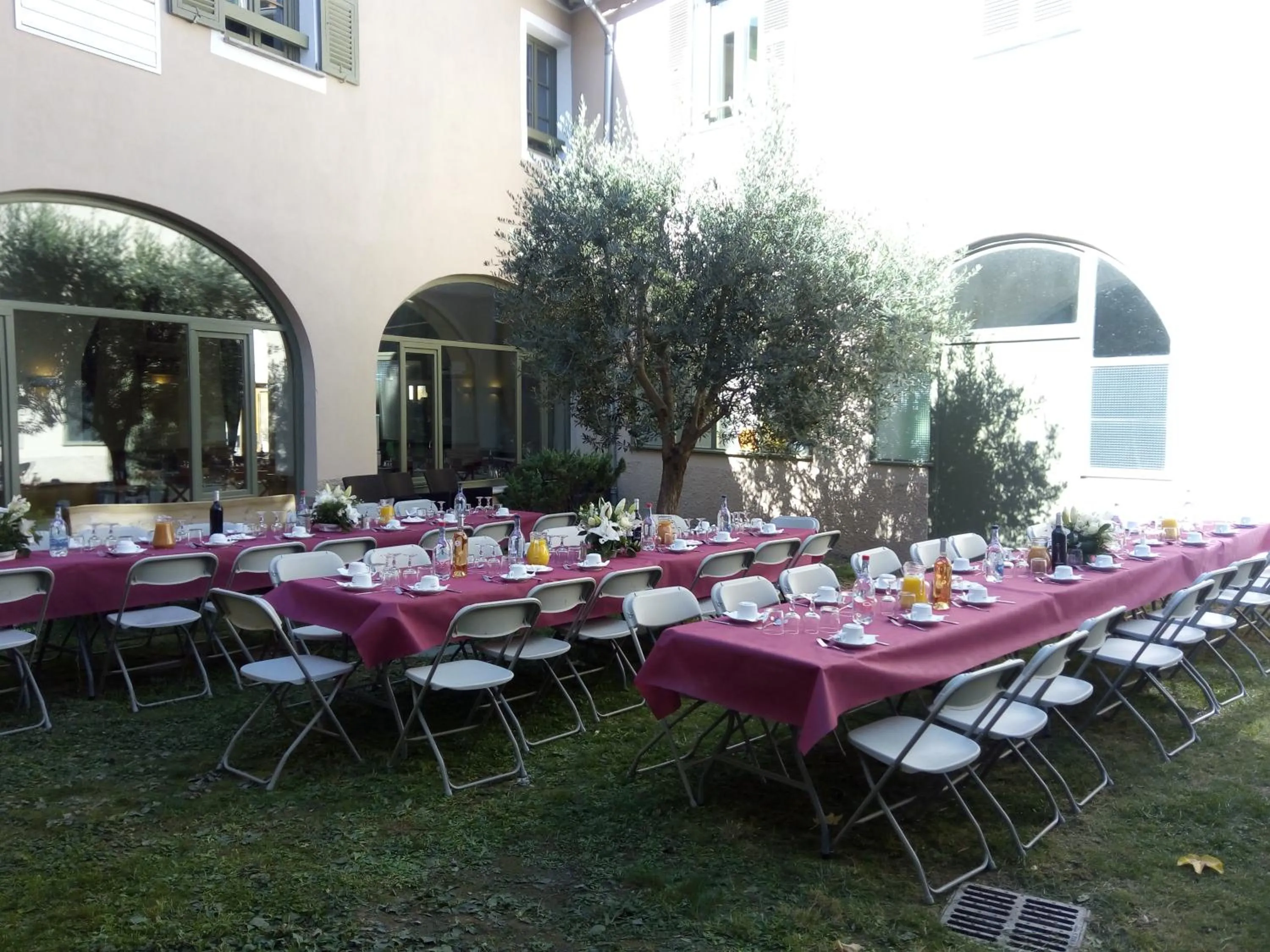 Patio in Le Prieuré