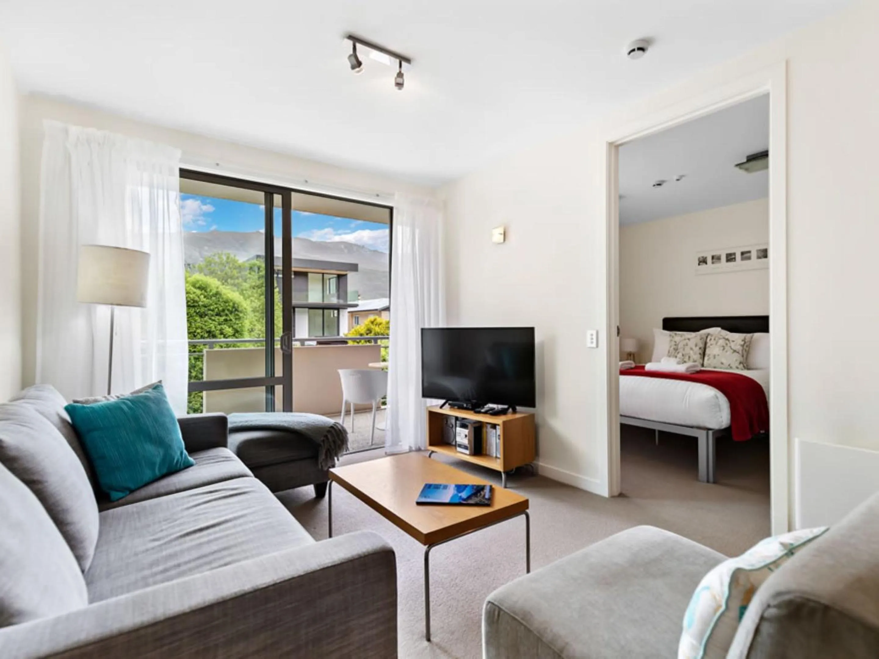 Living room, Bed in Belvedere Apartments