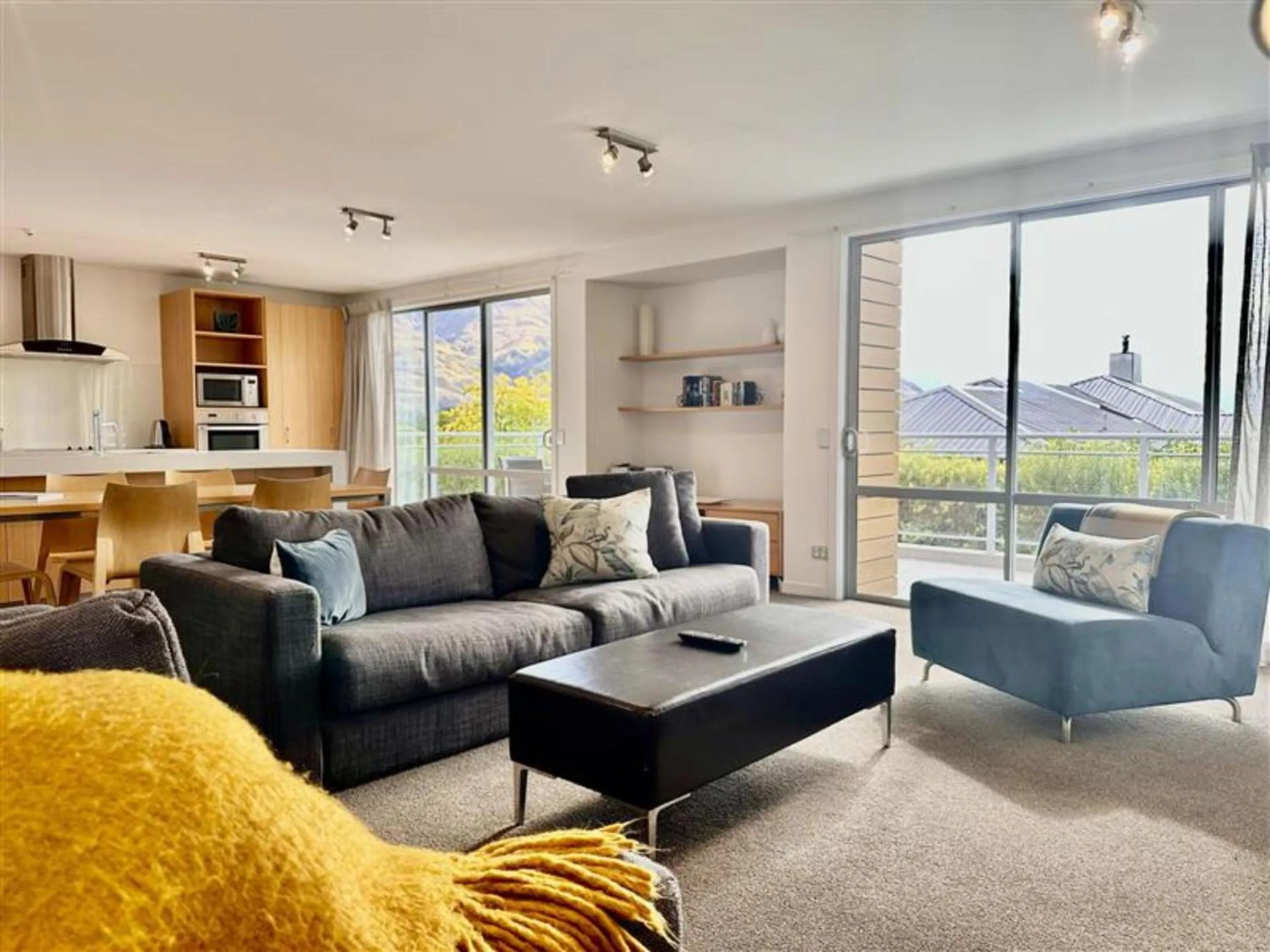 Kitchen or kitchenette in Belvedere Apartments