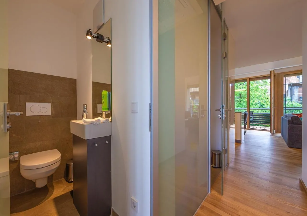 Toilet in Ferienwohnungen Boardinghouse Bodensee