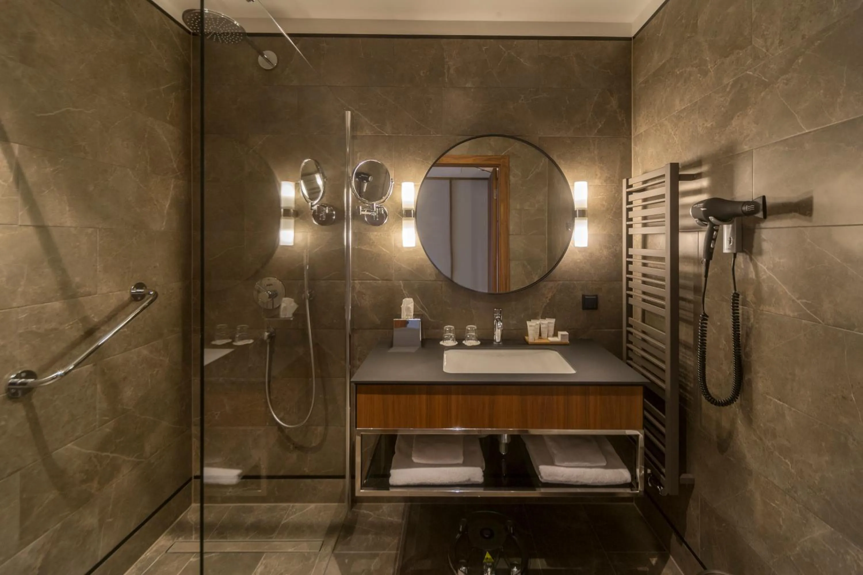 Shower in Radisson Hotel & Apartments Gdansk