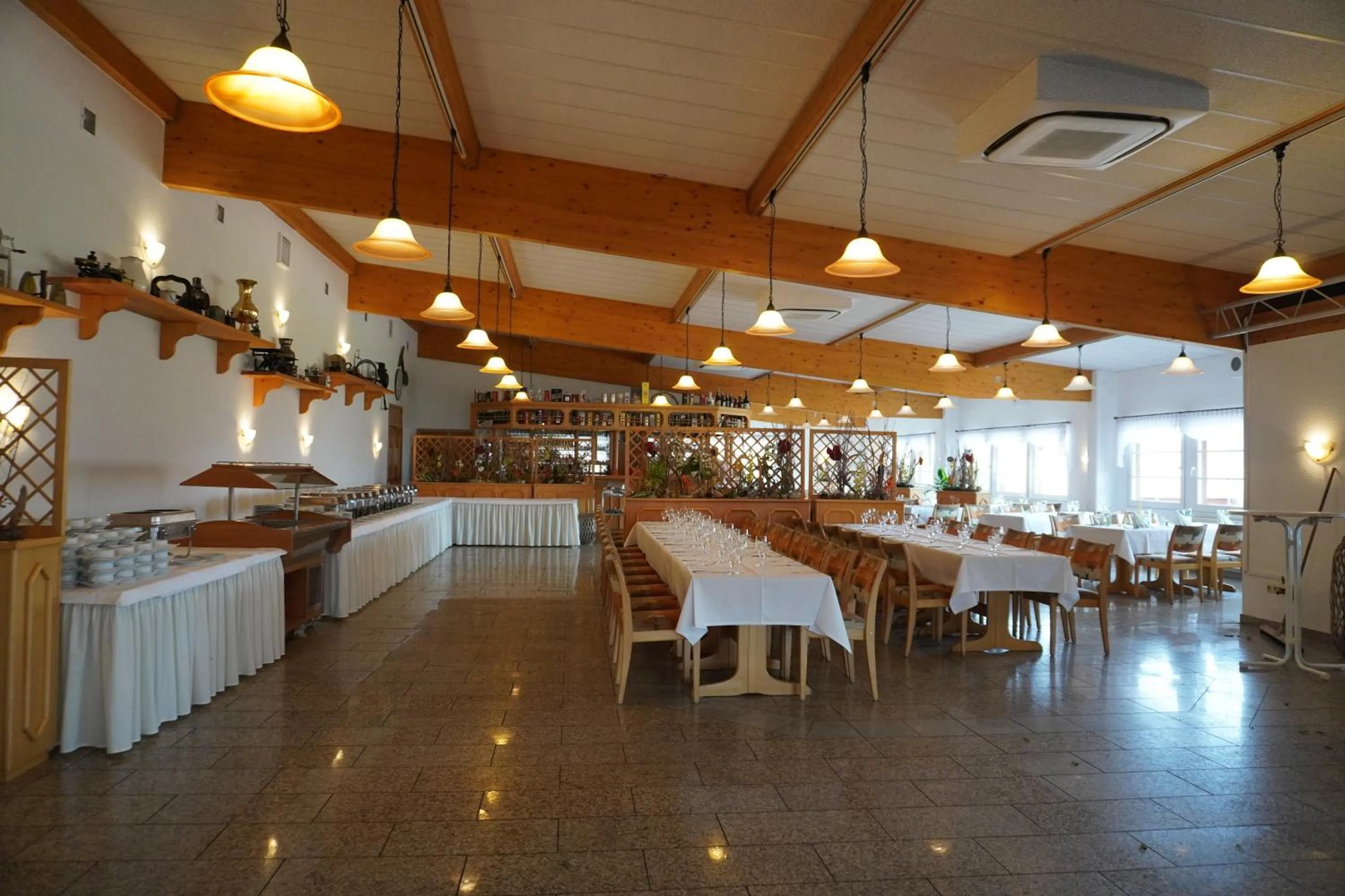 Restaurant/places to eat in Alcor Hotel Feriendorf an der Ostsee