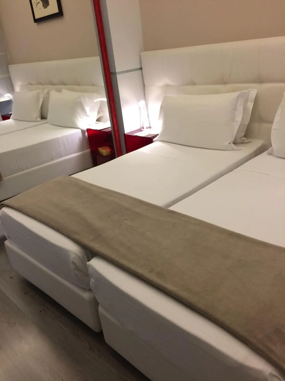 Photo of the whole room, Bed in Luxury on the River