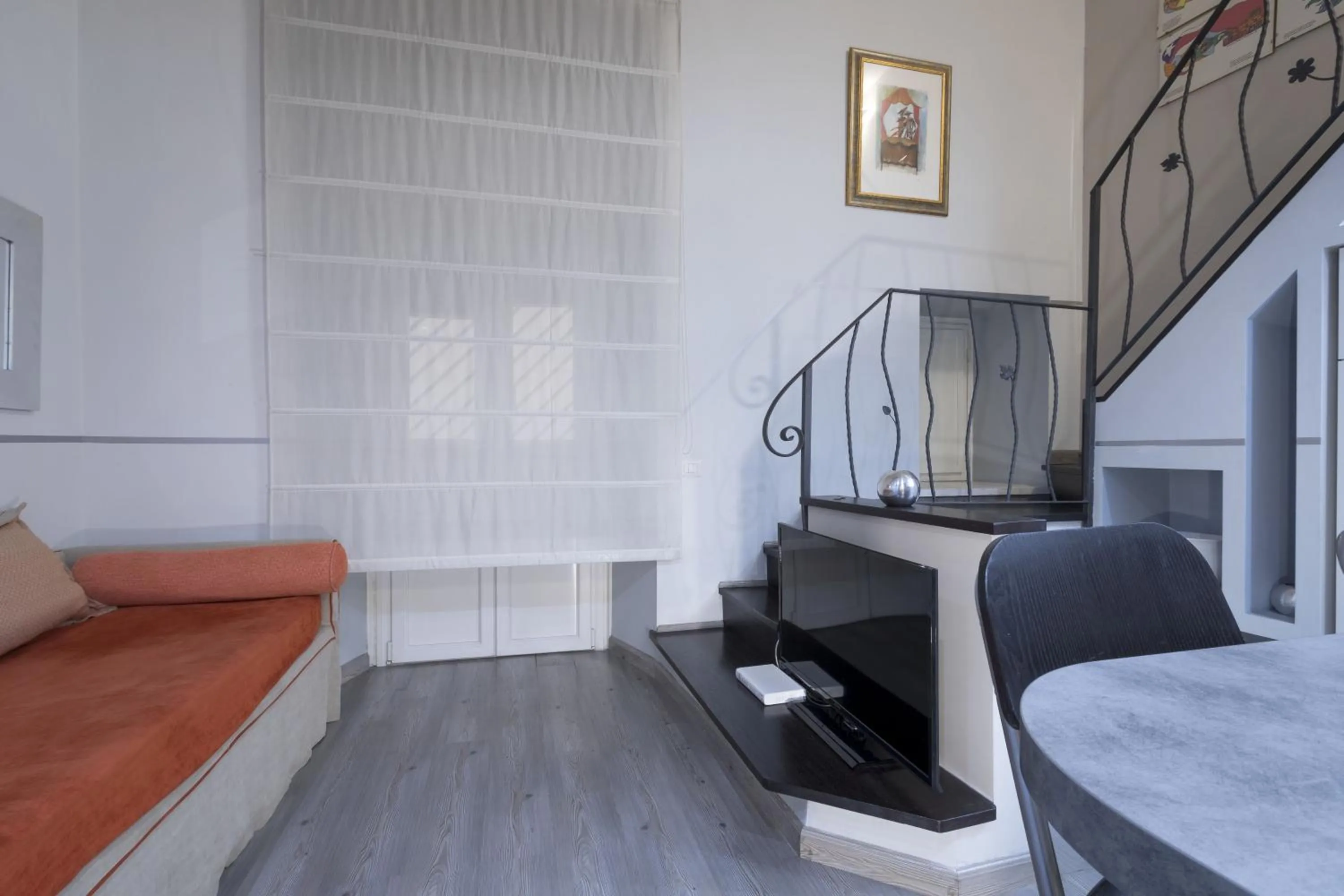 Living room in Luxury on the River