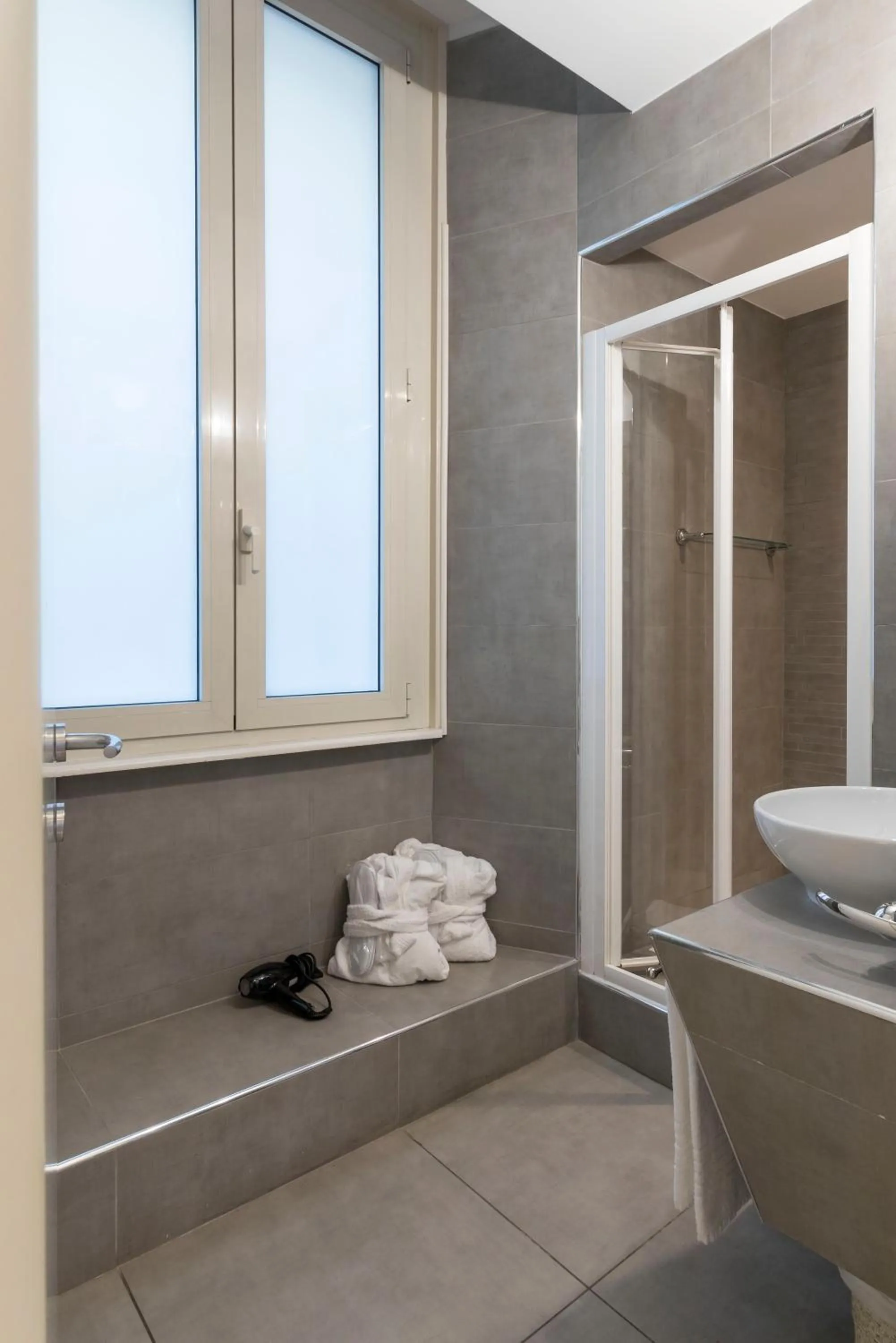 Bathroom in Luxury on the River