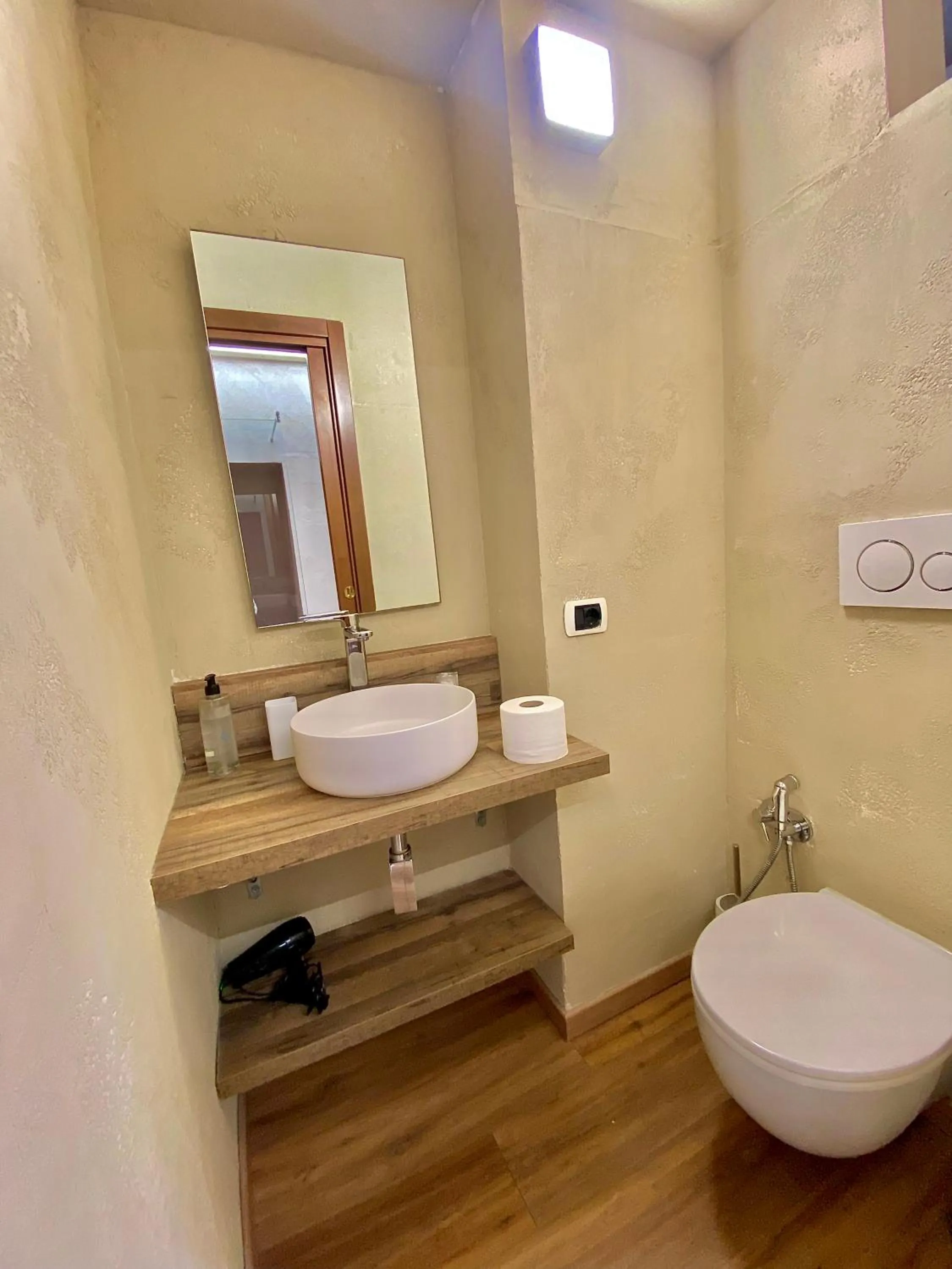 Bathroom in Borgo Pio 91