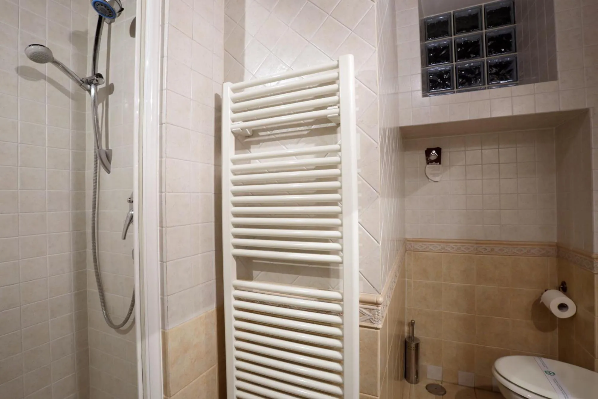 Bathroom in Borgo Pio 91