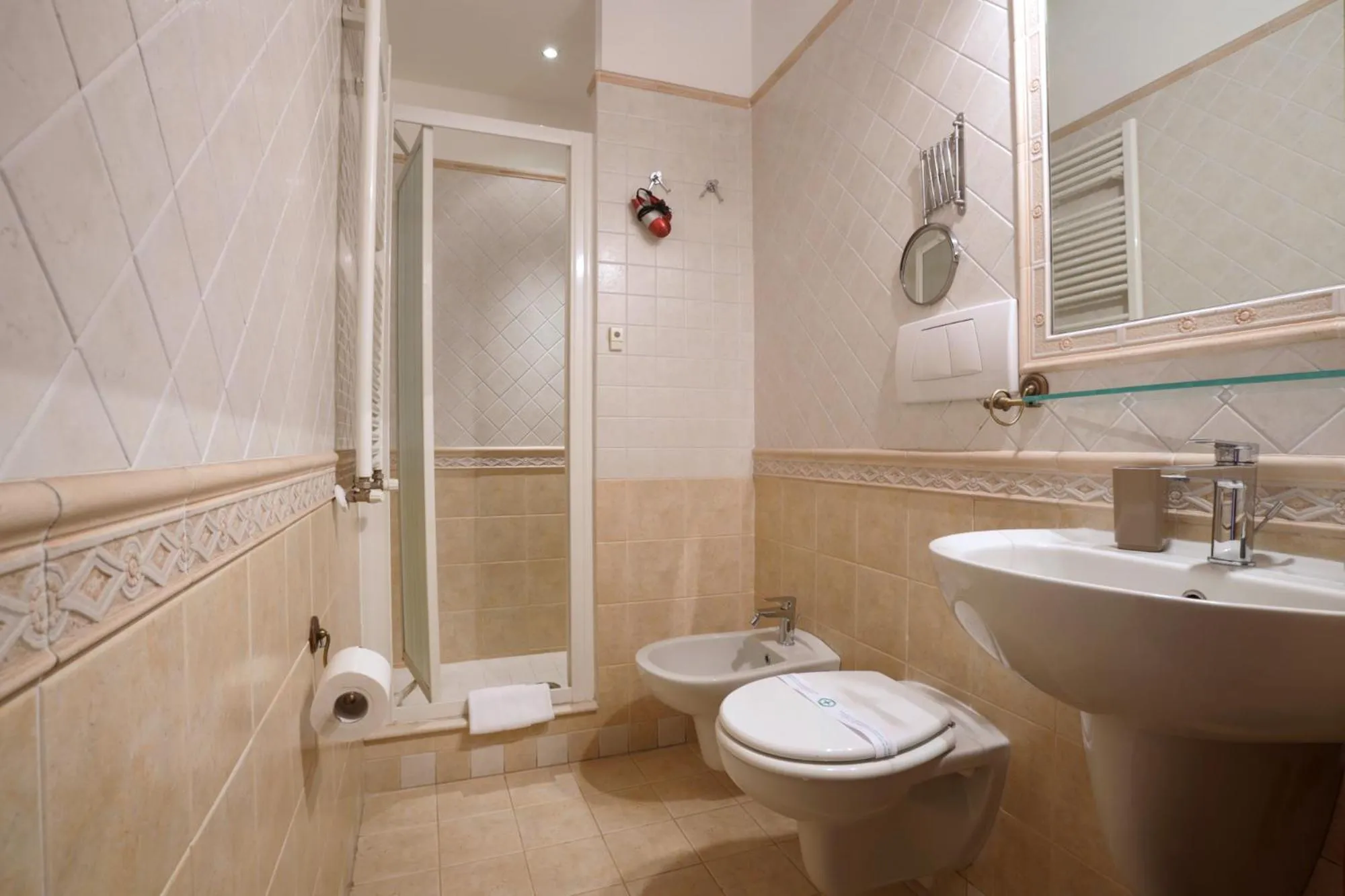 Bathroom in Borgo Pio 91