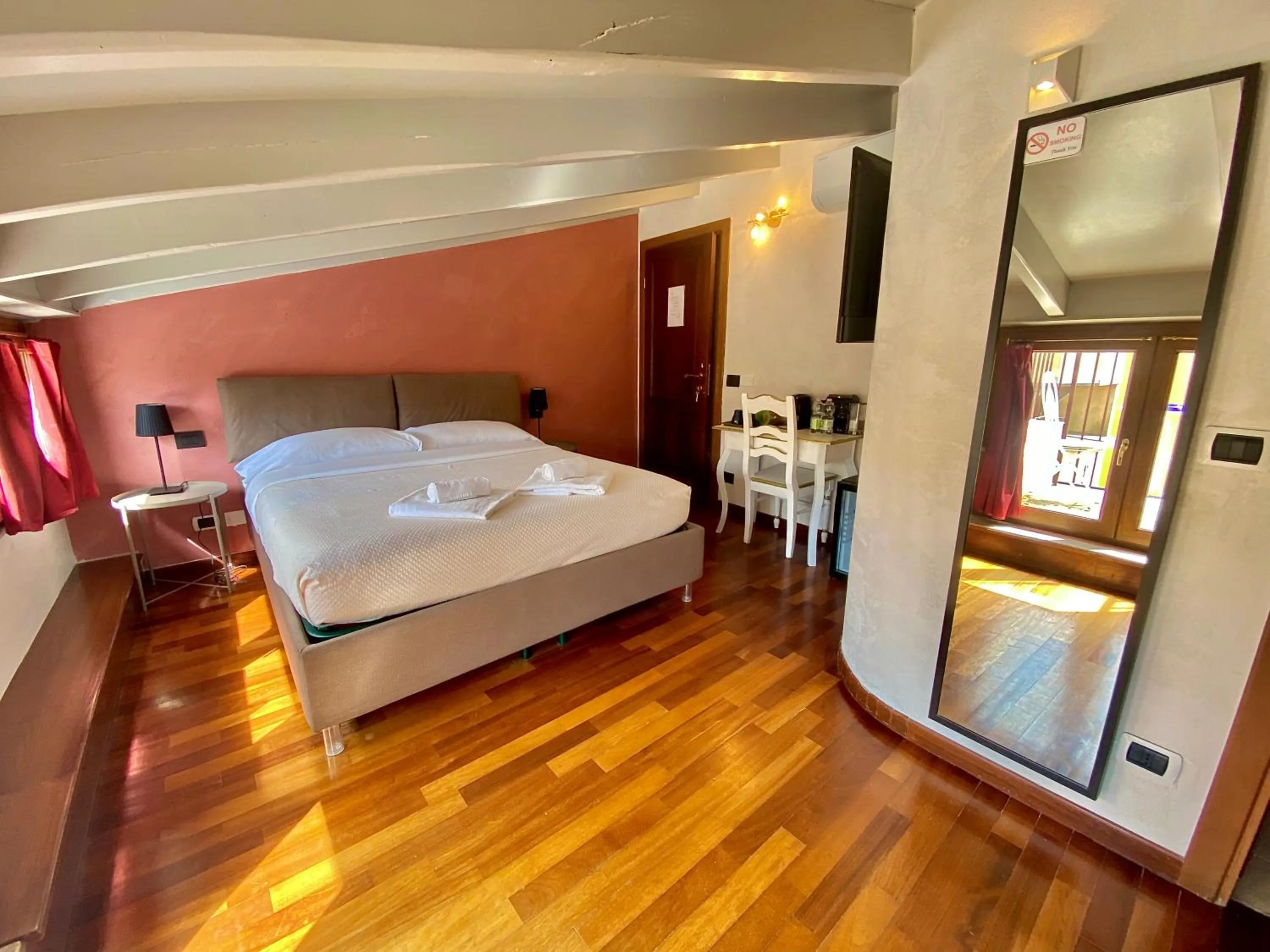 Bedroom, Bed in Borgo Pio 91