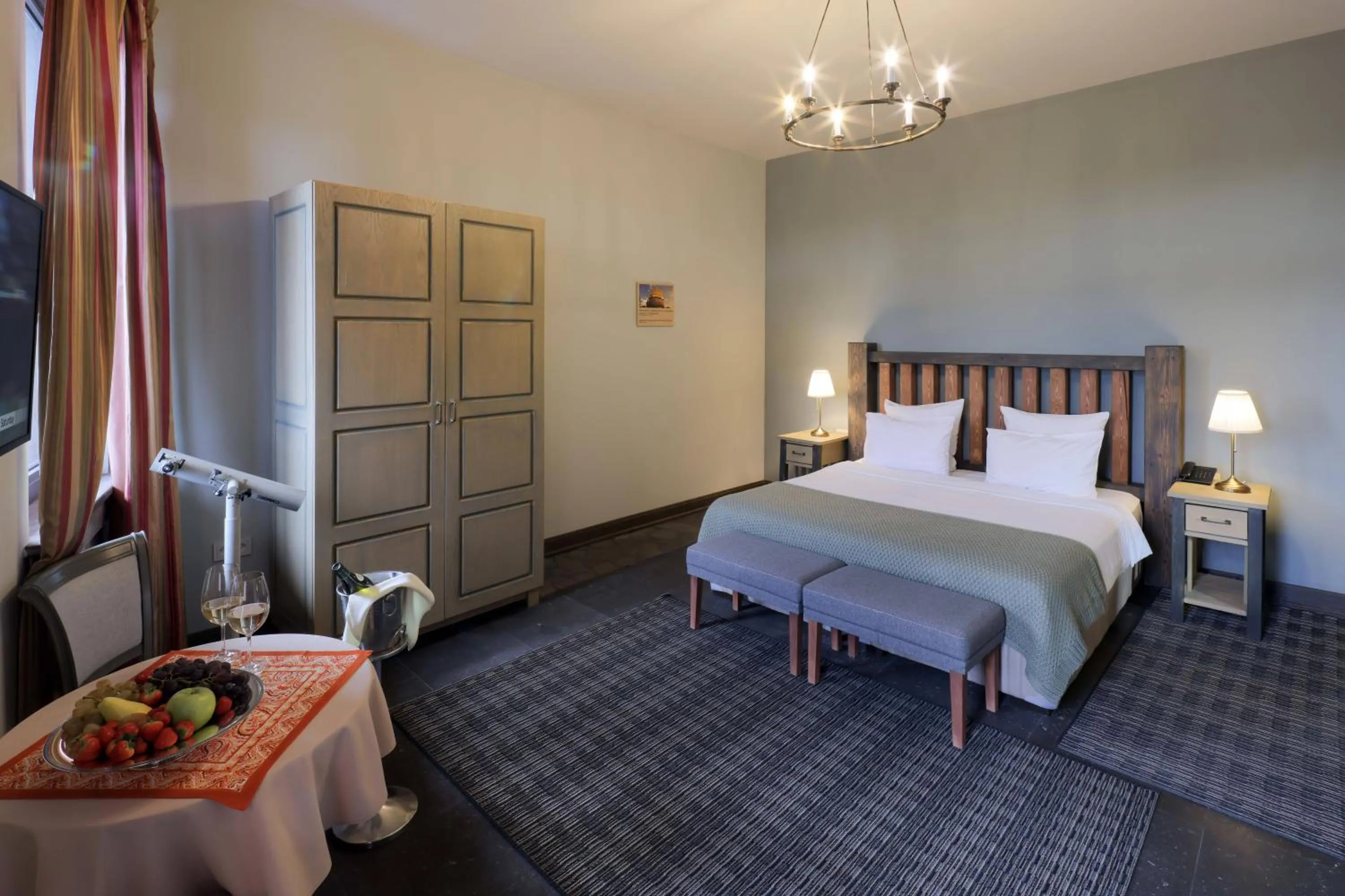 Photo of the whole room, Bed in Apricot Hotel Yerevan