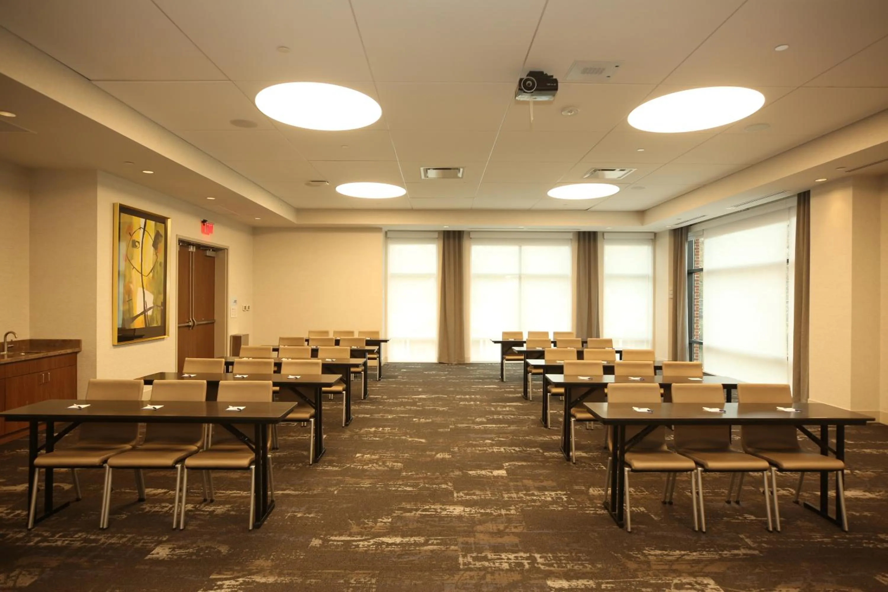 Meeting/conference room in Holiday Inn Express & Suites - Charlotte - South End by IHG