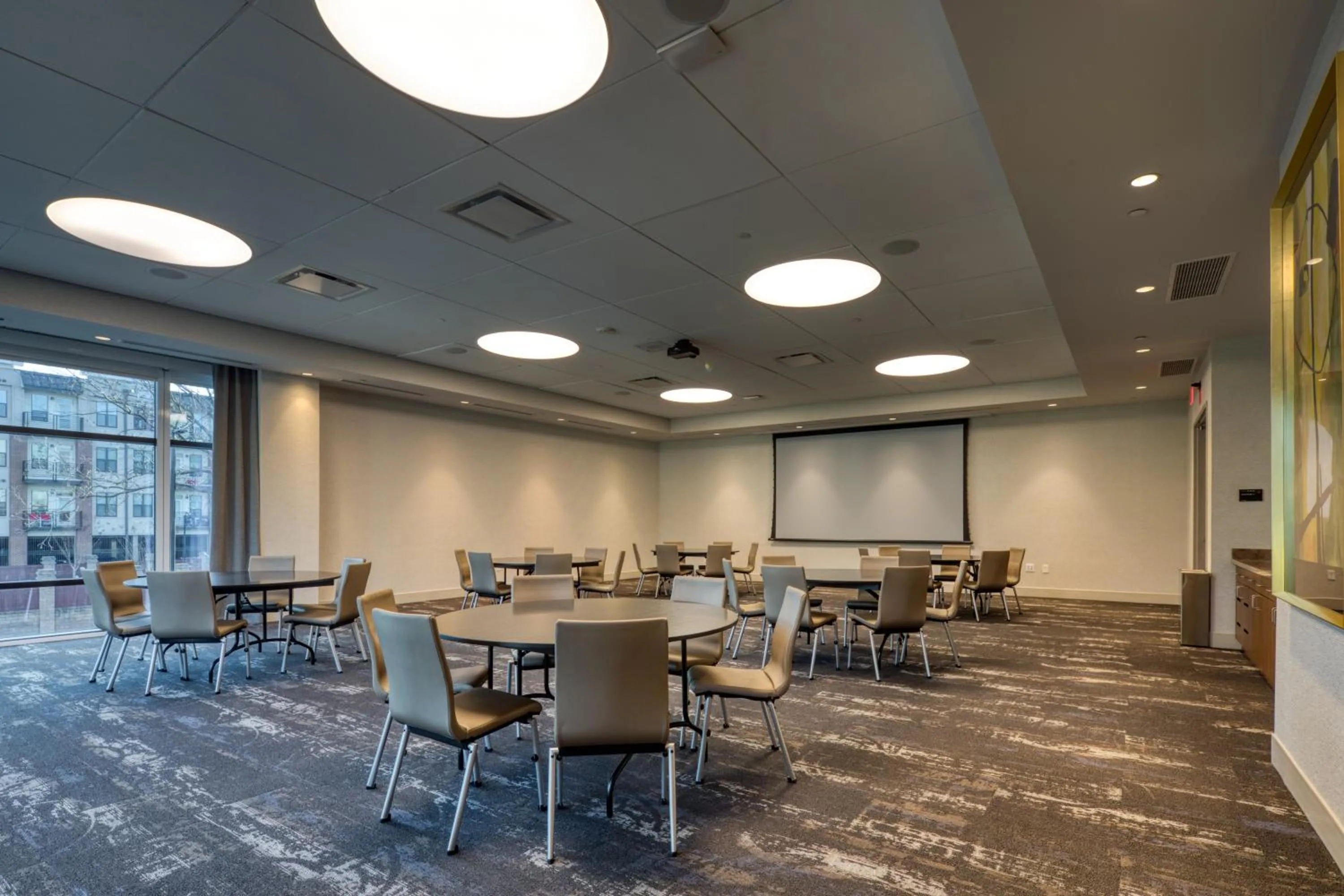 Meeting/conference room in Holiday Inn Express & Suites - Charlotte - South End by IHG