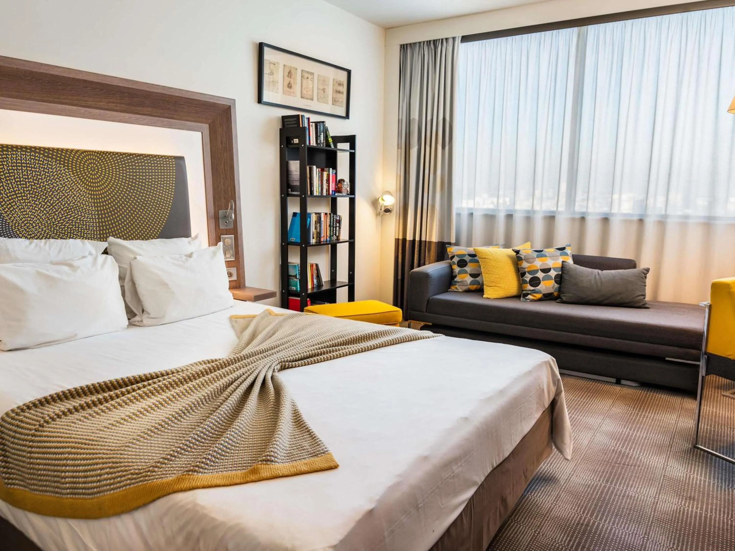 Bedroom, Bed in Novotel Sofia