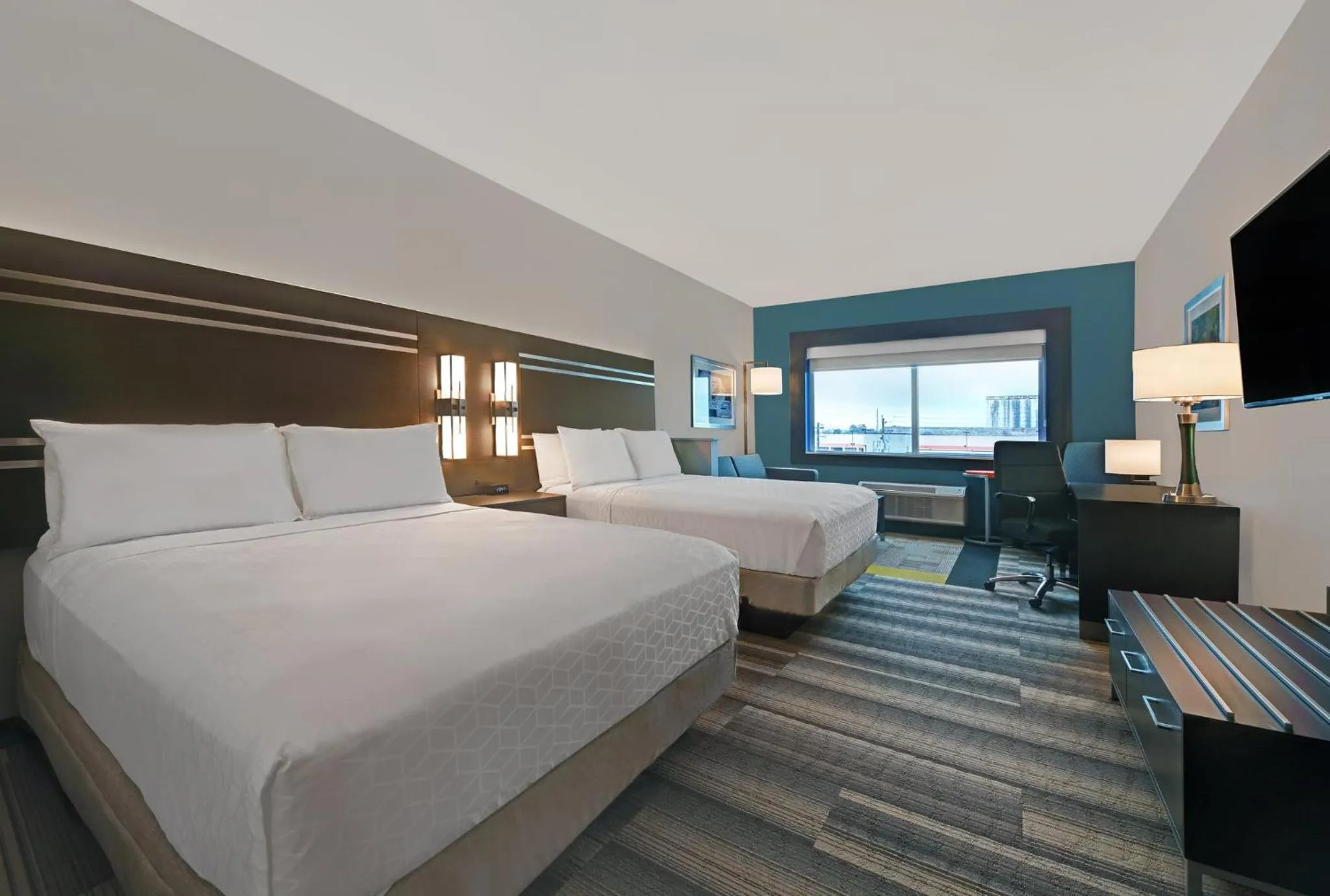 Photo of the whole room, Bed in Holiday Inn Express & Suites Memorial – CityCentre by IHG