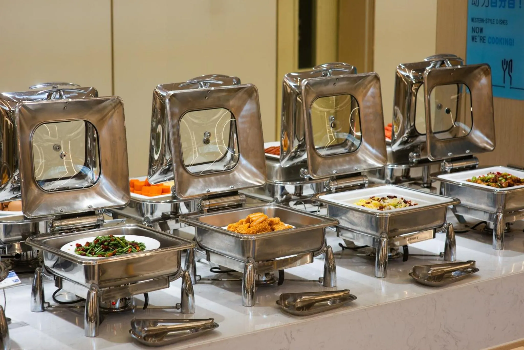 Restaurant/places to eat in Holiday Inn Express Taian City Center by IHG