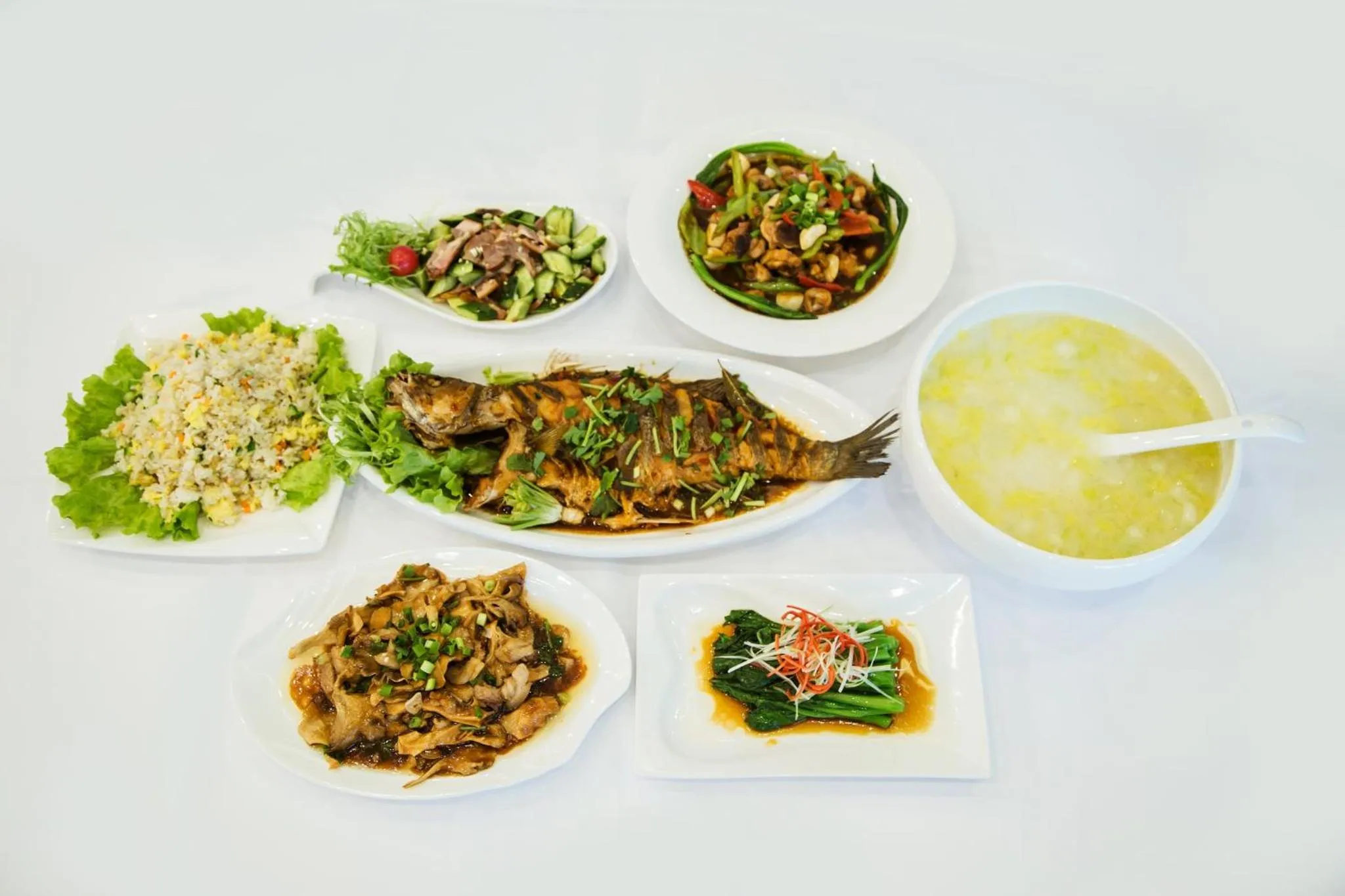 Restaurant/places to eat in Holiday Inn Express Taian City Center by IHG