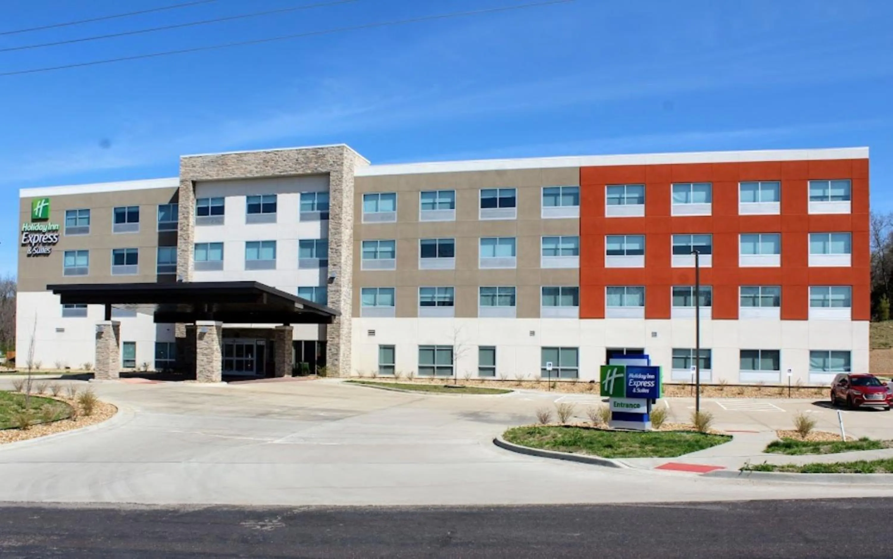 Property building in Holiday Inn Express & Suites Warrensburg North by IHG