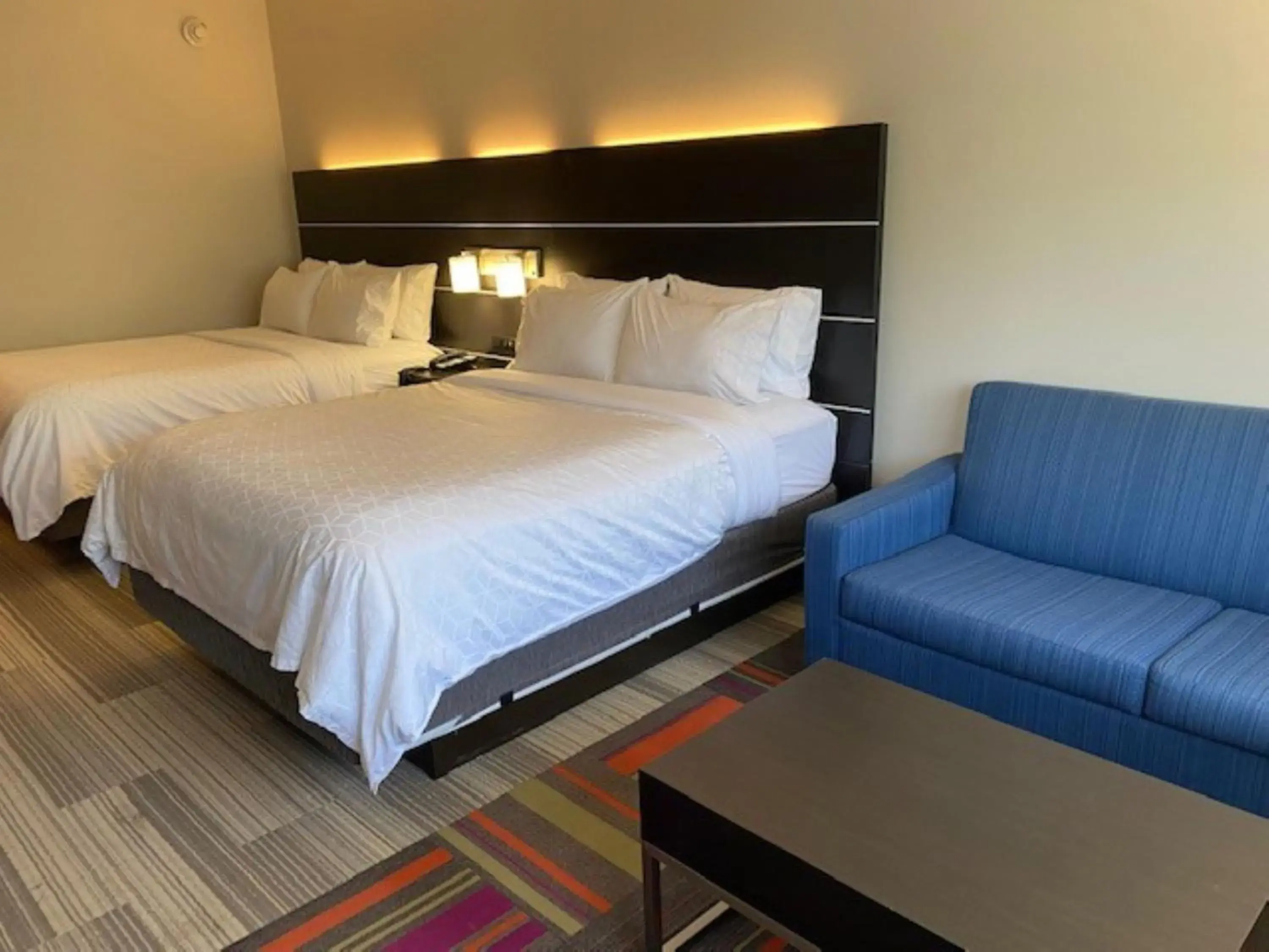 Standard Room in Holiday Inn Express & Suites Warrensburg North by IHG Standard Room in Holiday Inn Express & Suites Warrensburg North by IHG