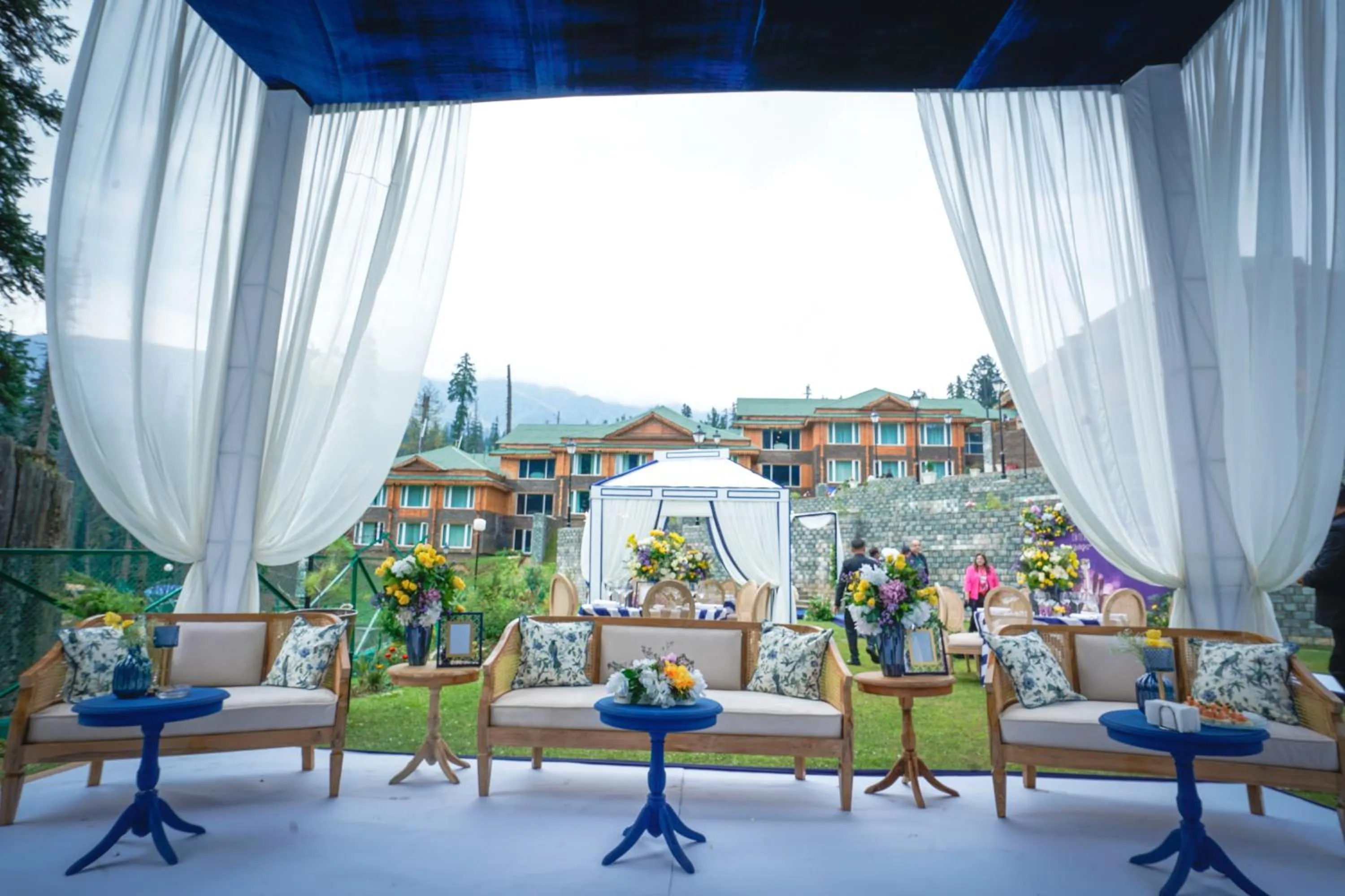 Garden in The Khyber Himalayan Resort & Spa