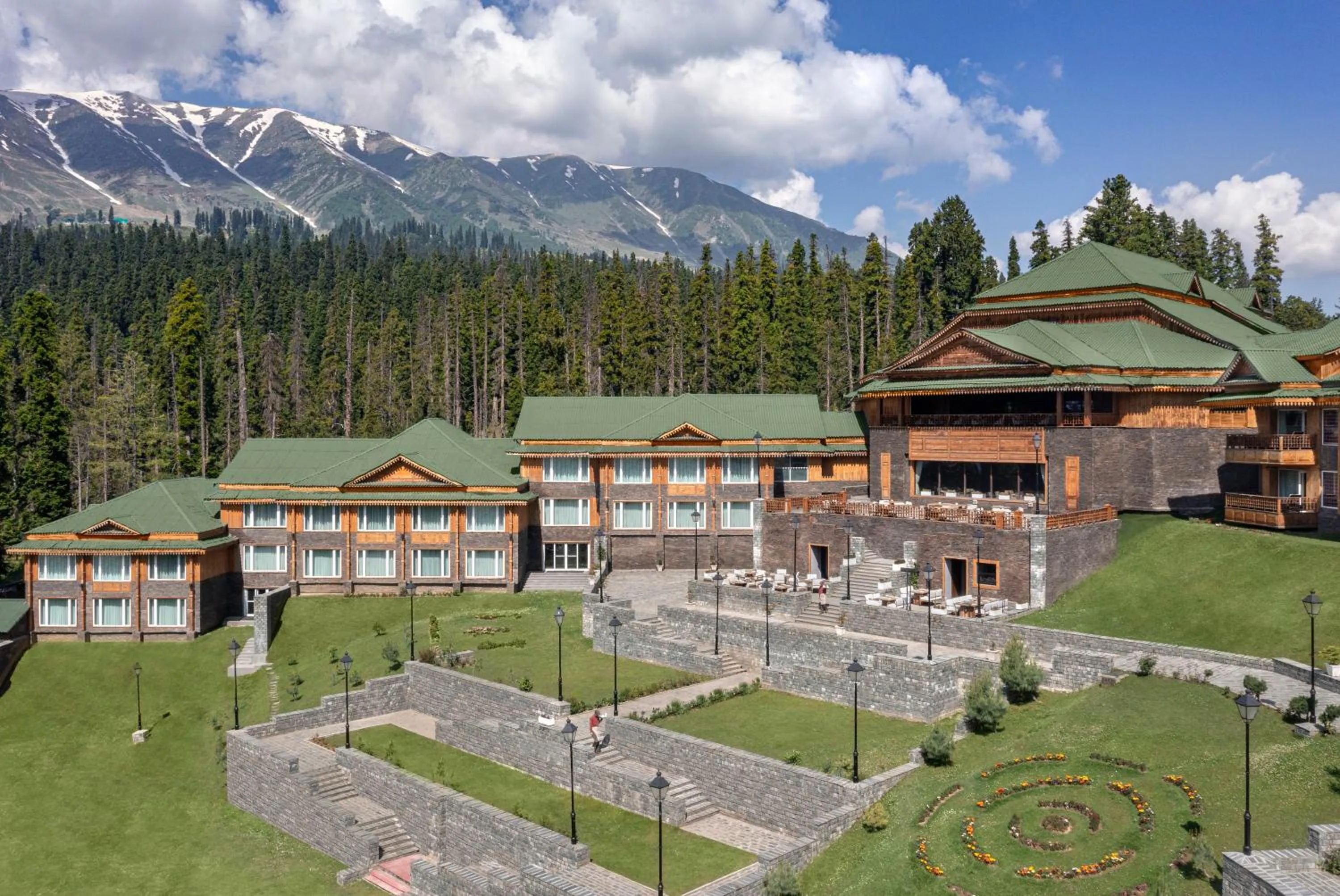 Garden in The Khyber Himalayan Resort & Spa