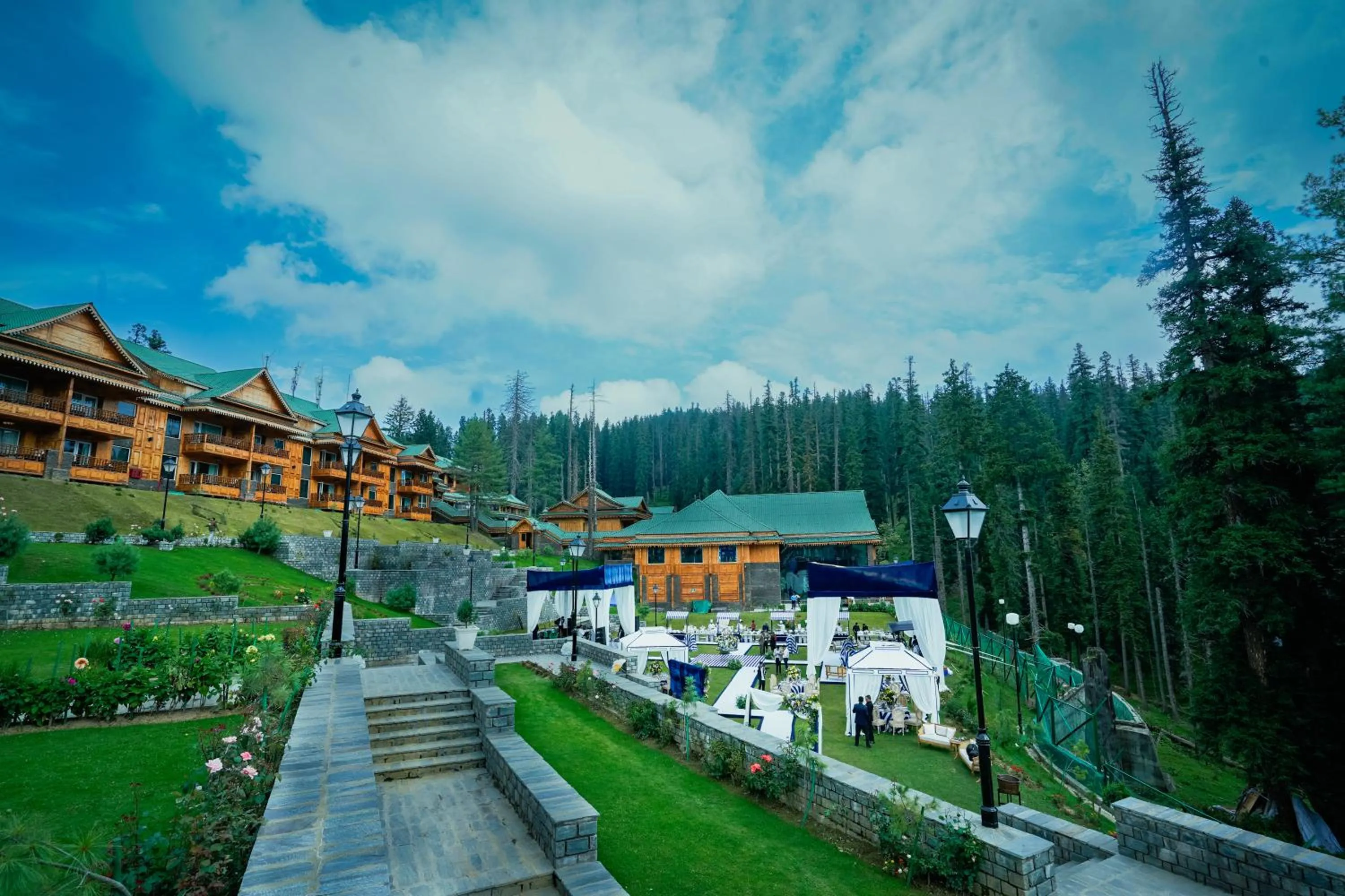 Garden in The Khyber Himalayan Resort & Spa