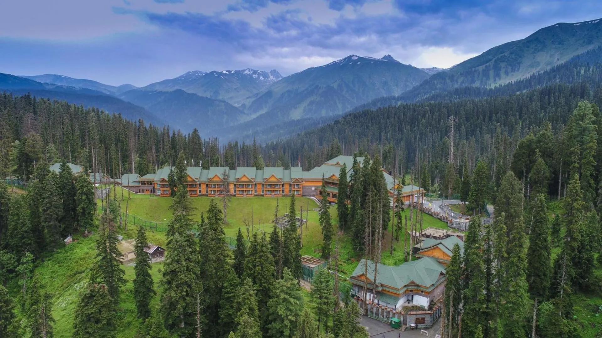 Property building in The Khyber Himalayan Resort & Spa