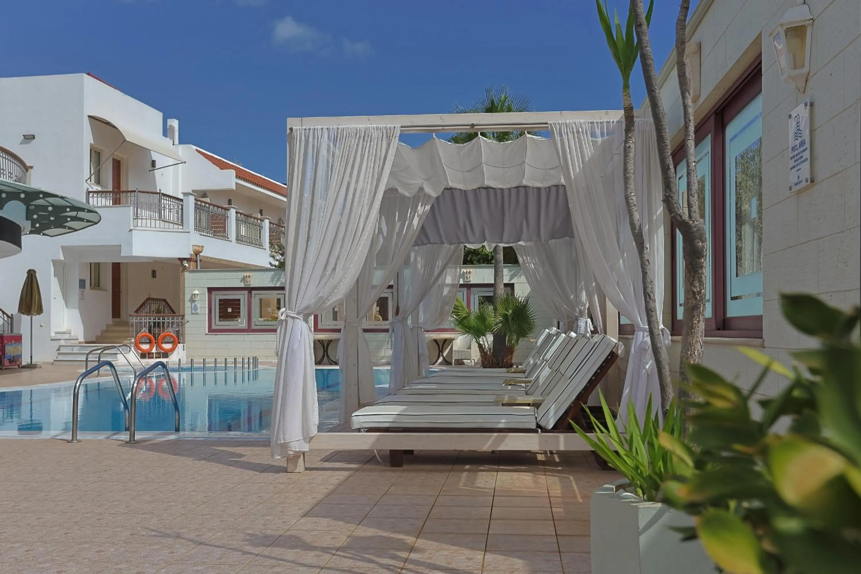 Property building in Bella Elena by Estia