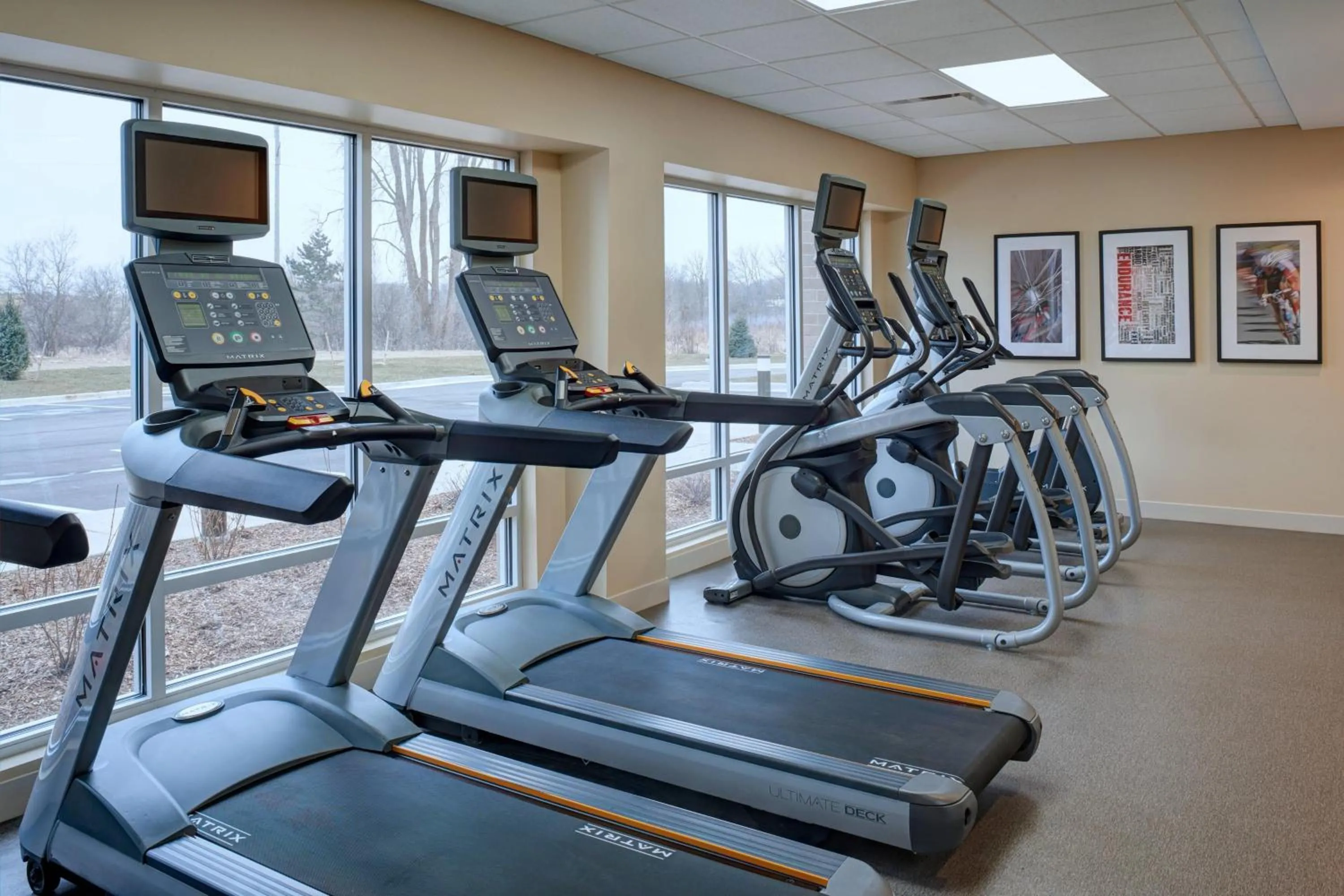 Fitness centre/facilities in TownePlace Suites by Marriott Jackson