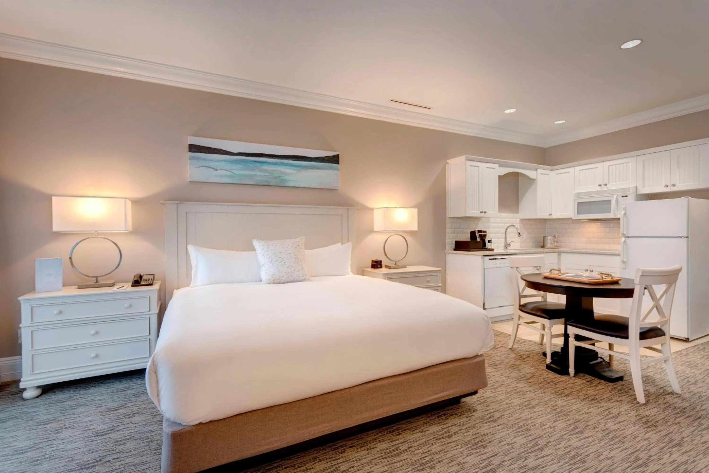 Lake View Grand King, Studio, 1 King, Lake view, Fireplace in Inn at Bay Harbor