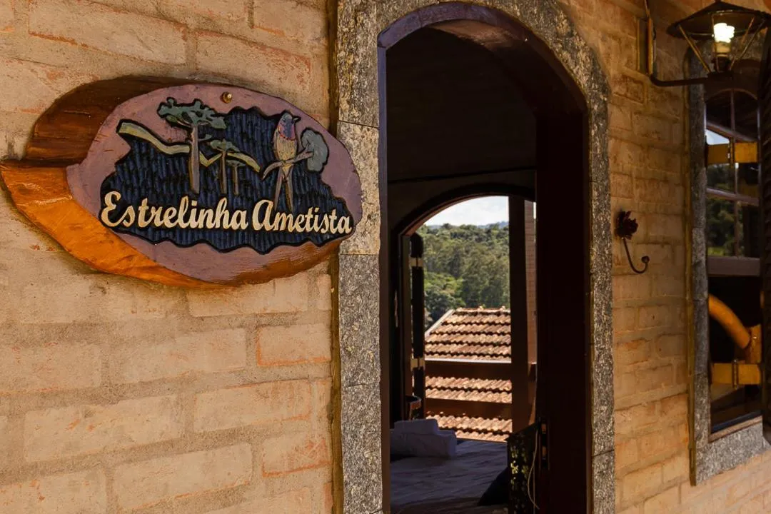 Logo/Certificate/Sign in Pousada Chalés São Francisco