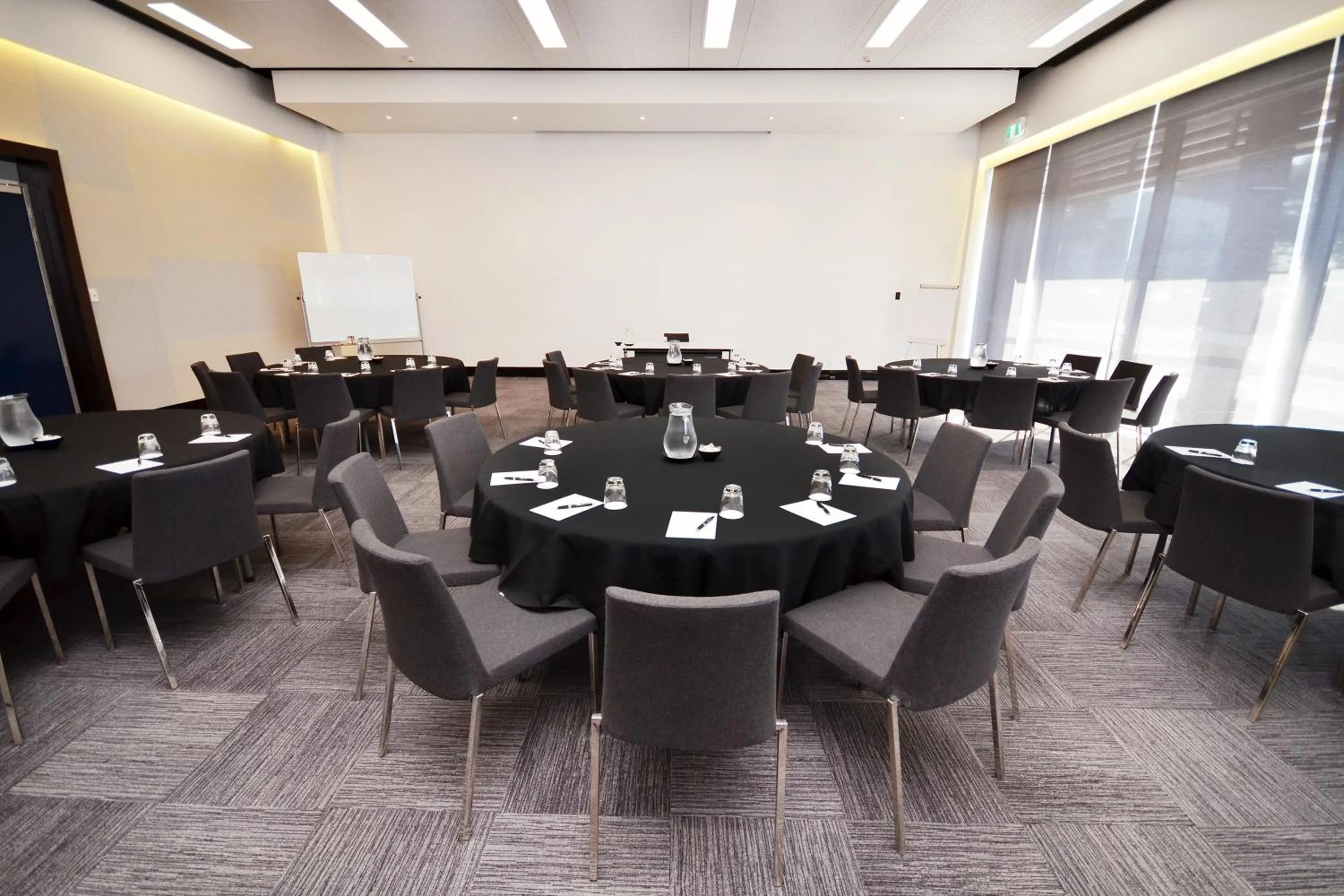 Meeting/conference room in JetPark Auckland Airport Hotel
