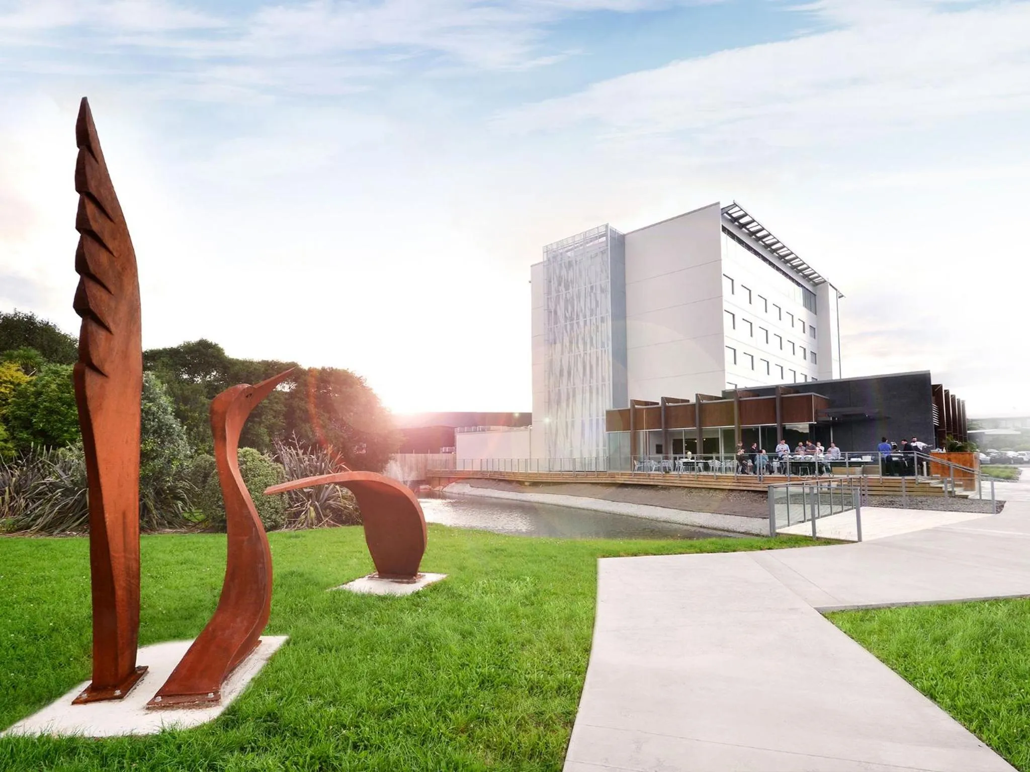 Property building in JetPark Auckland Airport Hotel